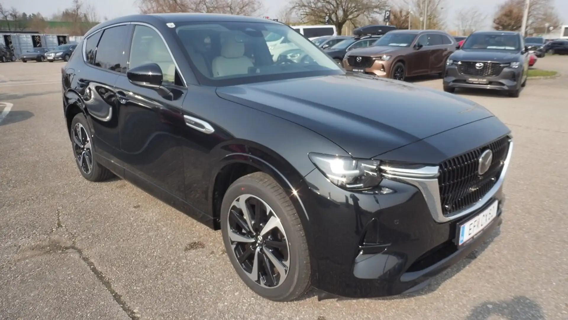 Mazda CX-60 2.5L e-SKYACTIV PHEV AWD TAKUMI PLUS Aut. Schwarz - 2