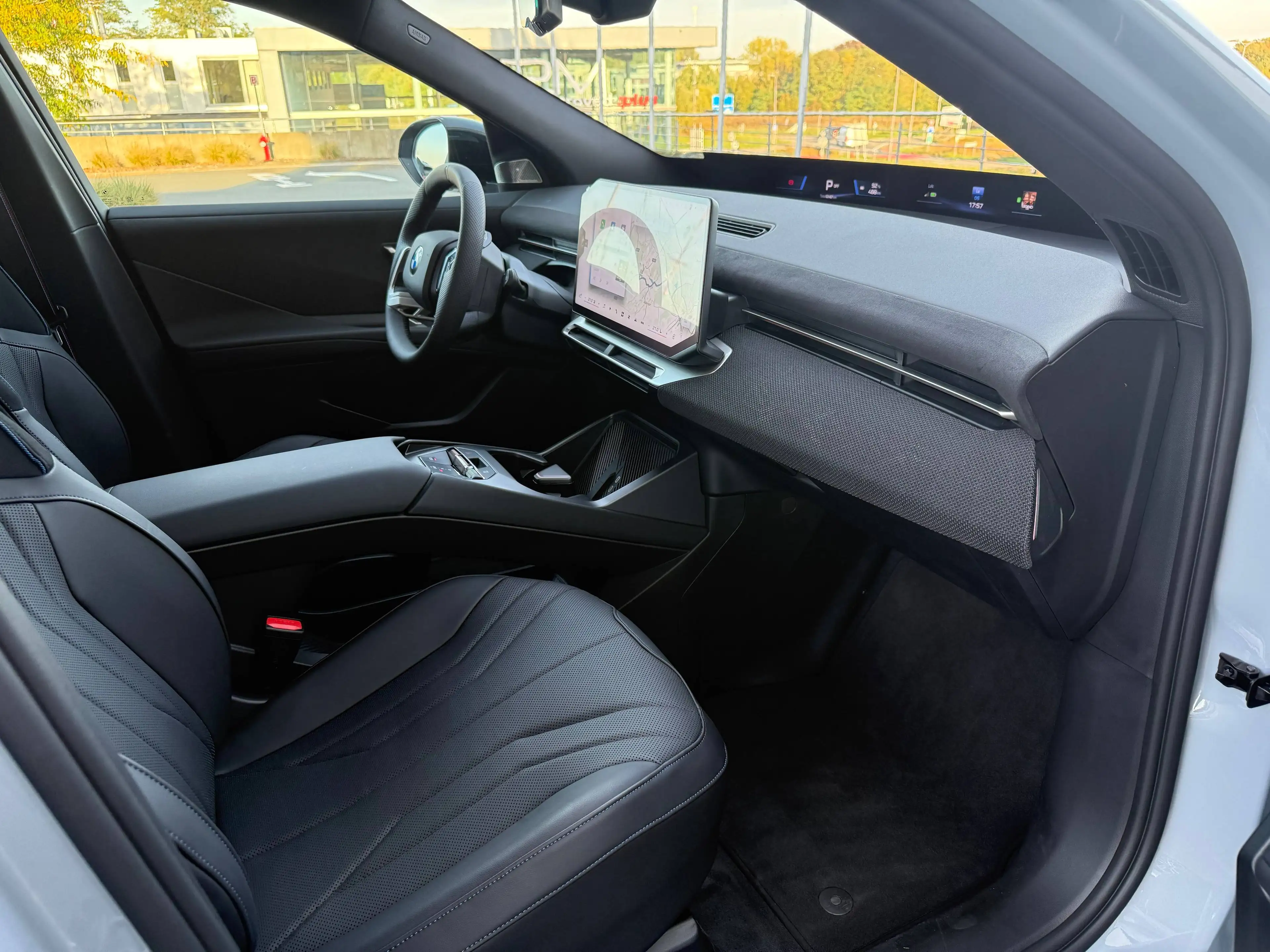 BMW iX3 iX3 113.4 kWh 40 — photo 9