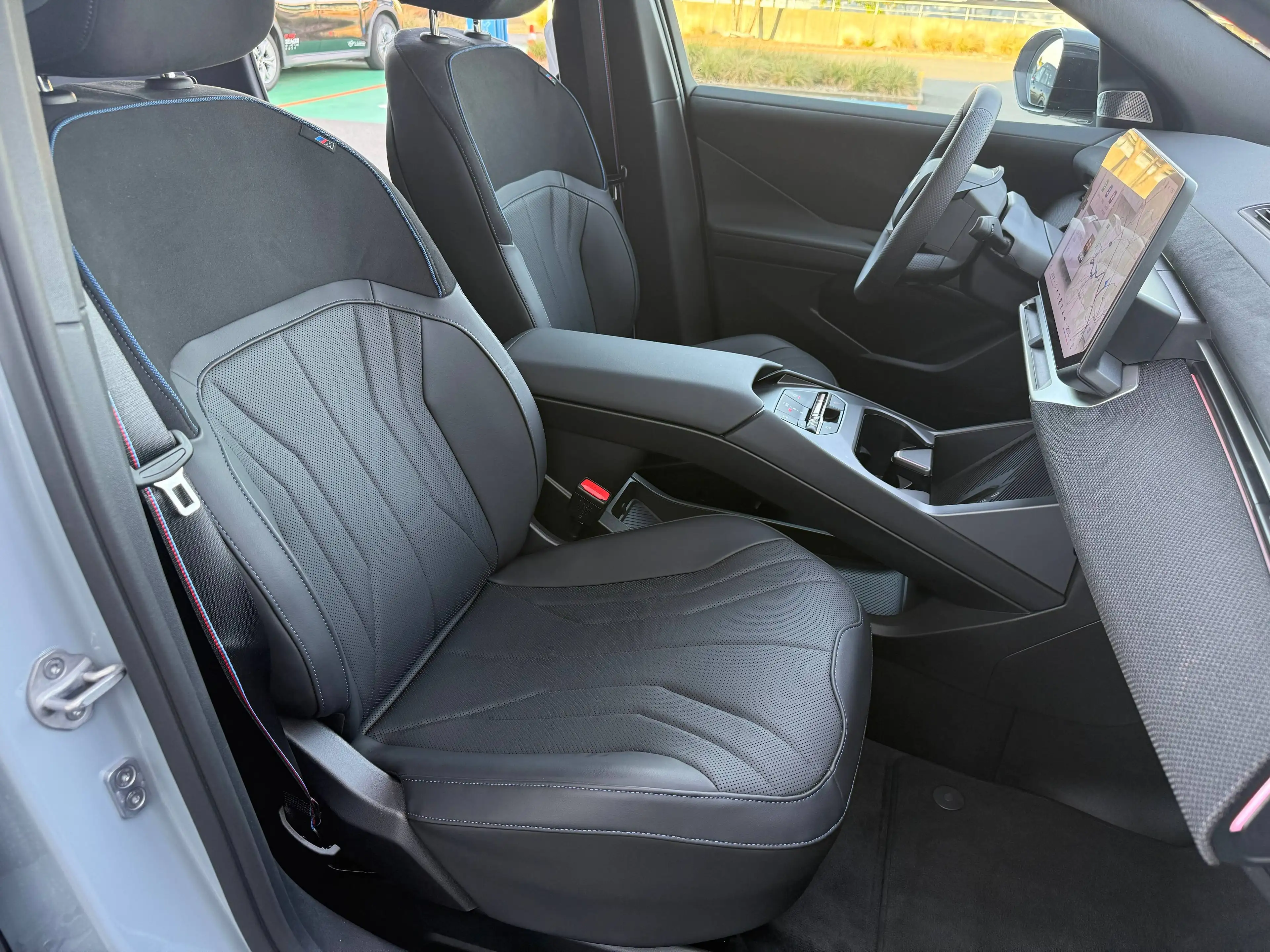 BMW iX3 iX3 113.4 kWh 40 — photo 10