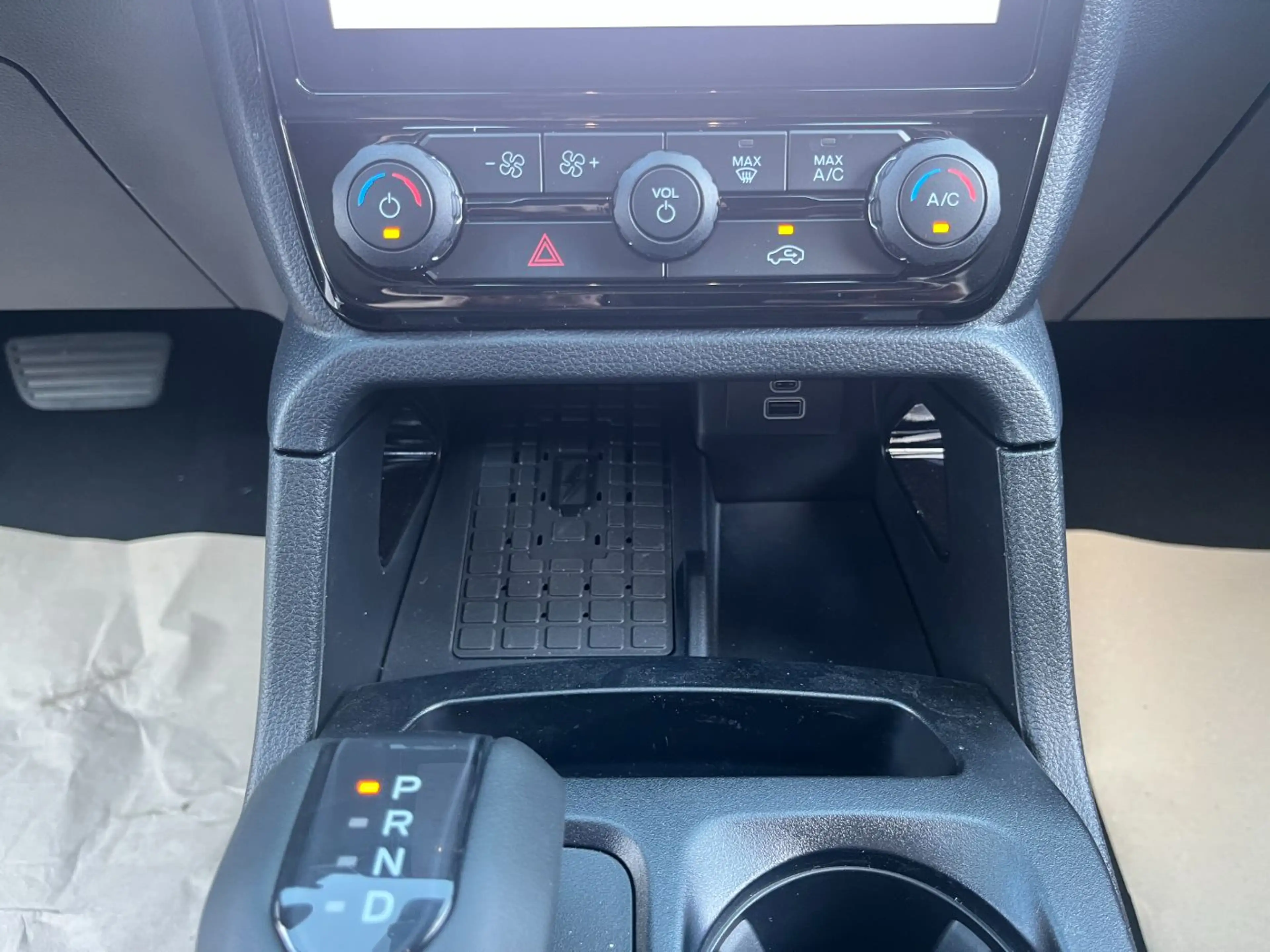 Ford Ranger DoKa 2.3l EcoBoost PHEV Wildtrak 207 kW — photo 11