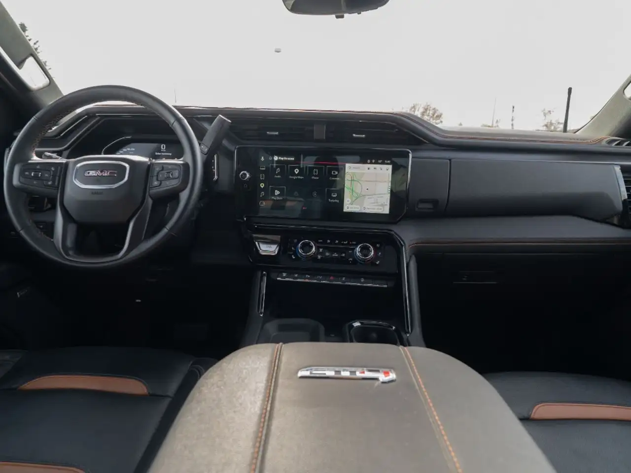 GMC Sierra 3500HD снимка GMC Sierra 3500HD