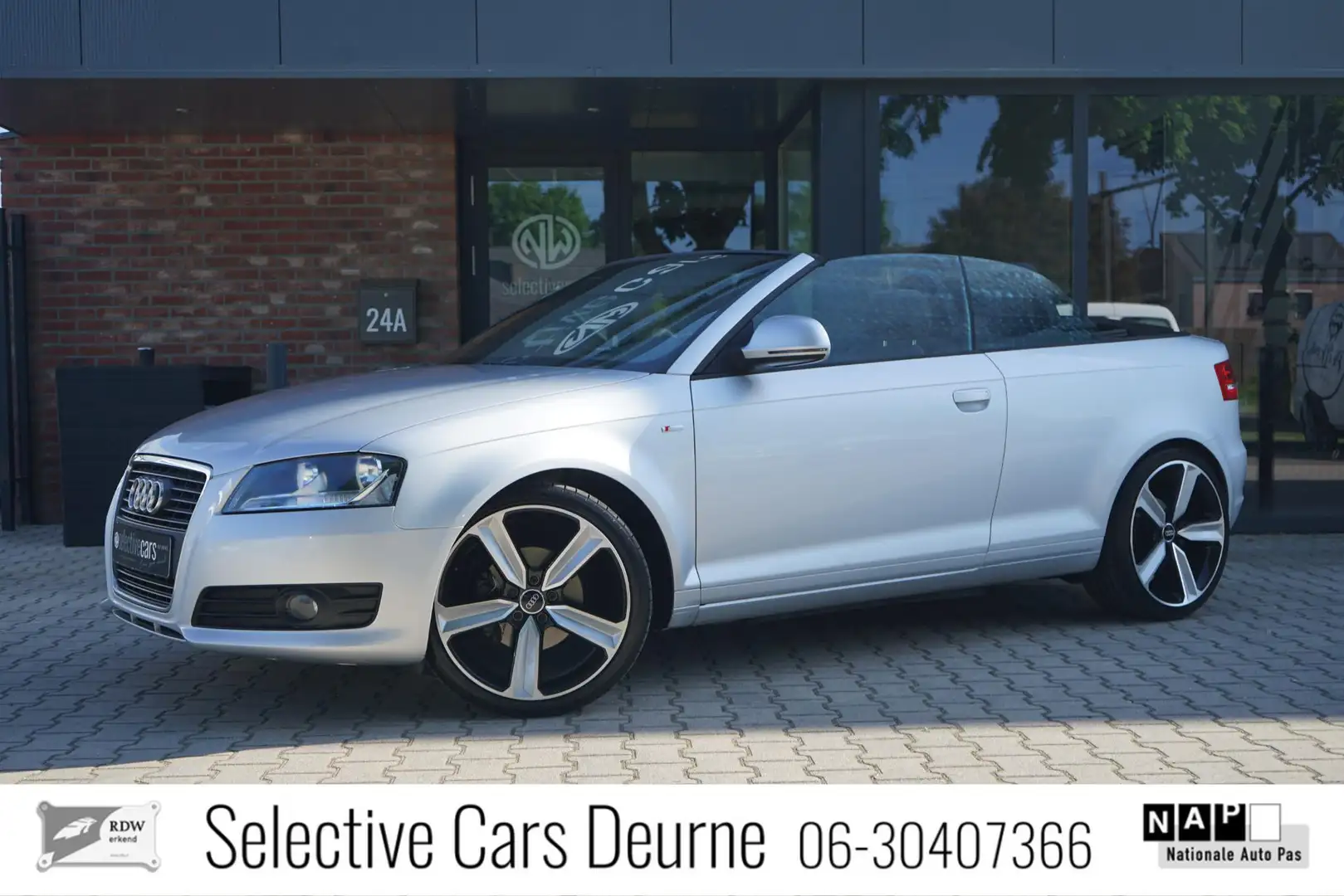 Audi A3 Cabriolet 1.8 TFSI Attraction , PDC, Cruise, Winds Gris - 1
