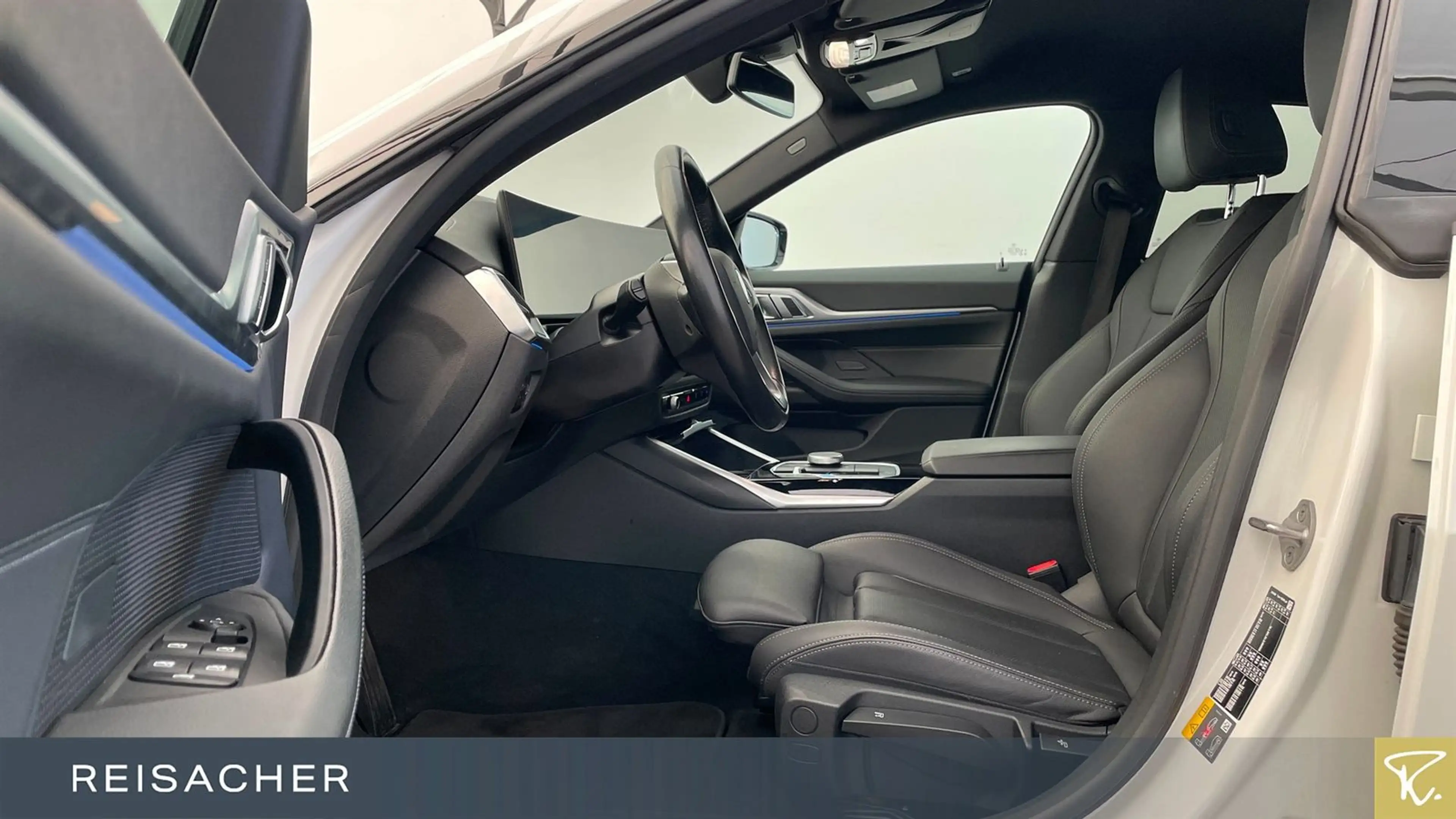 BMW i4 A eDrive35 Gran Coupé LC+ PA RFK Keyless 17" — photo 4