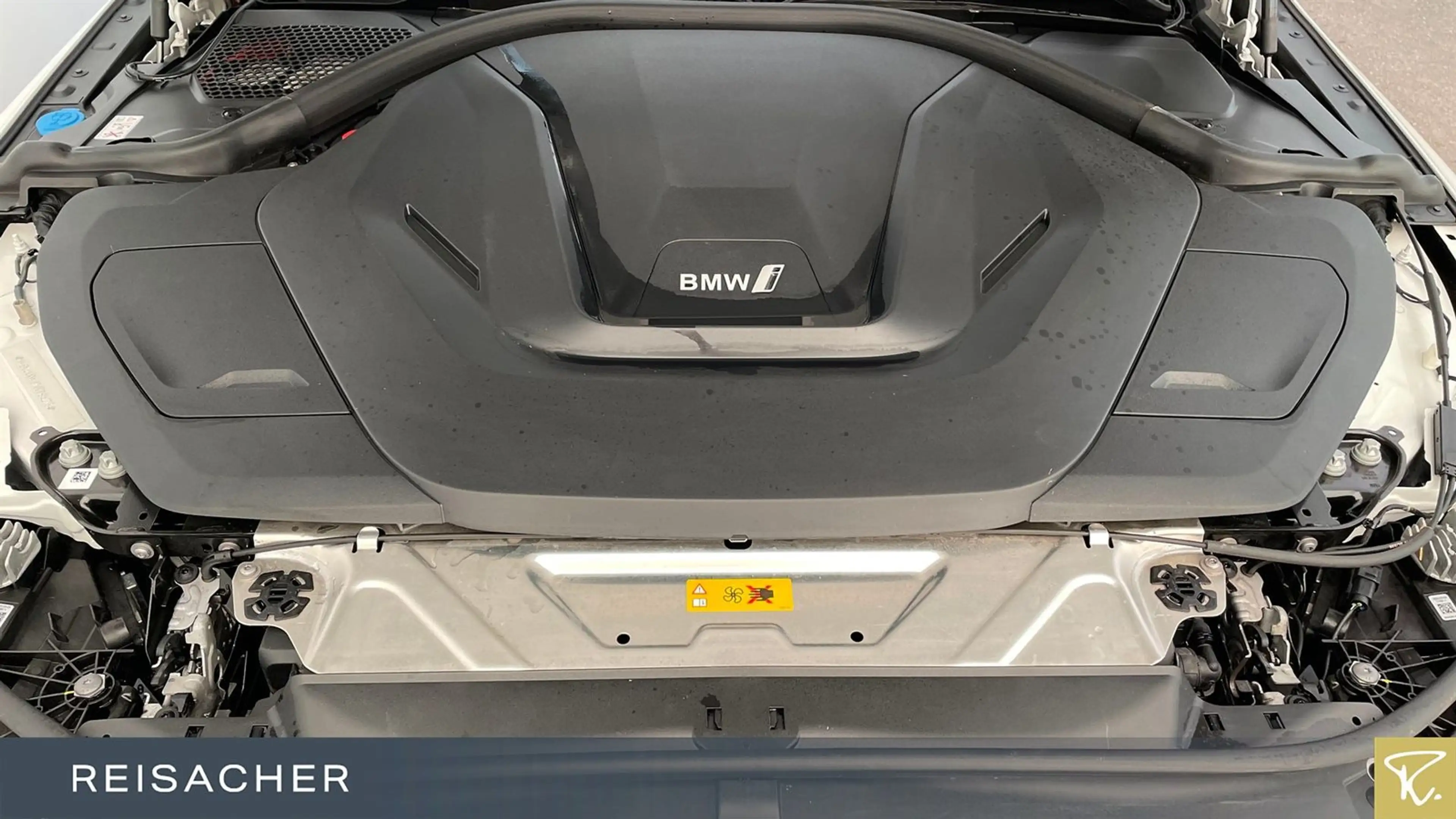 BMW i4 A eDrive35 Gran Coupé LC+ PA RFK Keyless 17" — photo 7