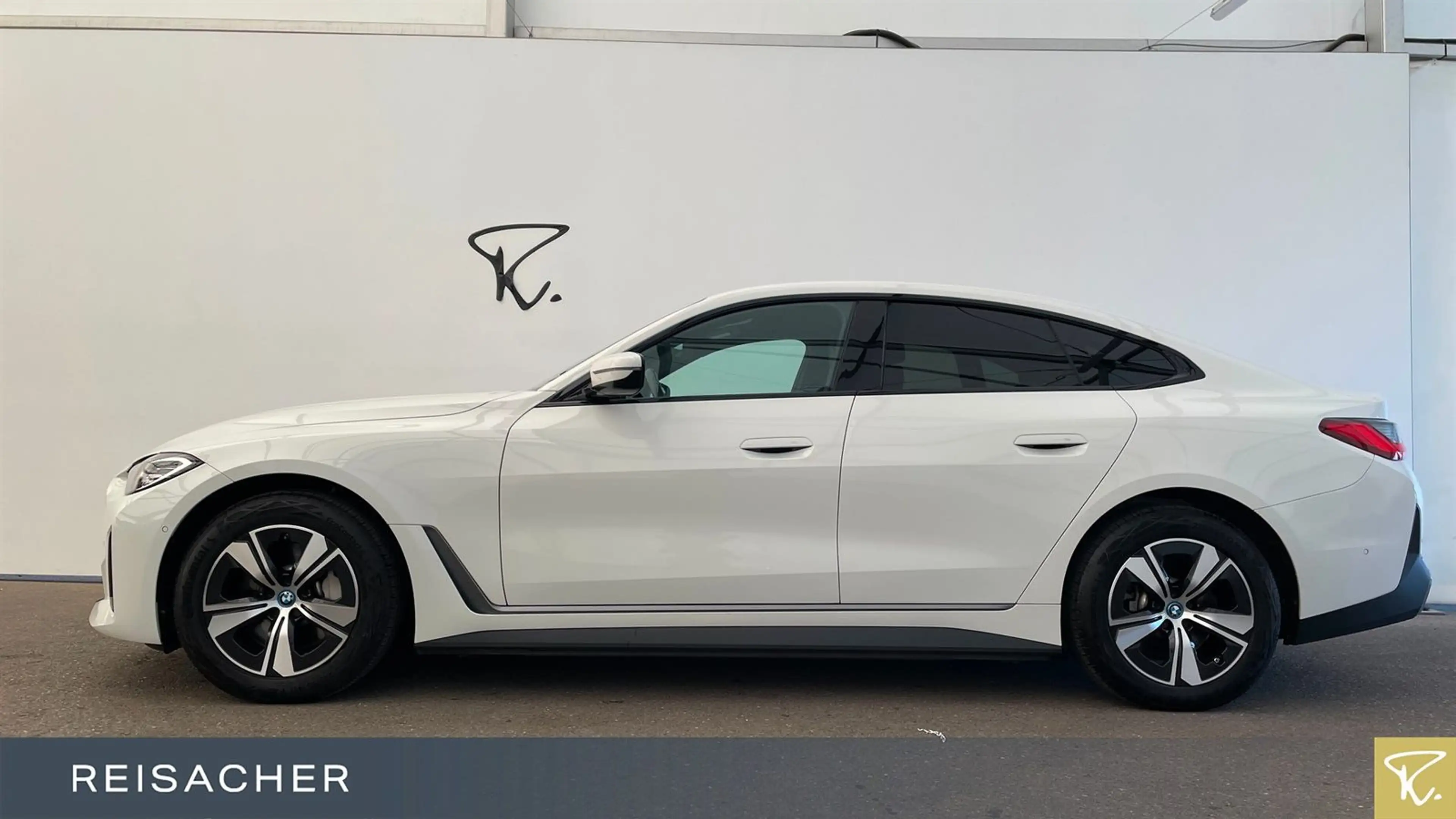BMW i4 A eDrive35 Gran Coupé LC+ PA RFK Keyless 17" — photo 9