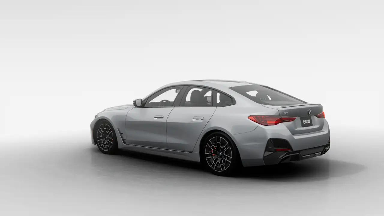 BMW i4 photo BMW i4