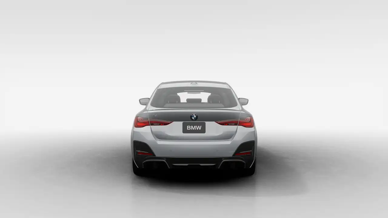 BMW i4 photo BMW i4