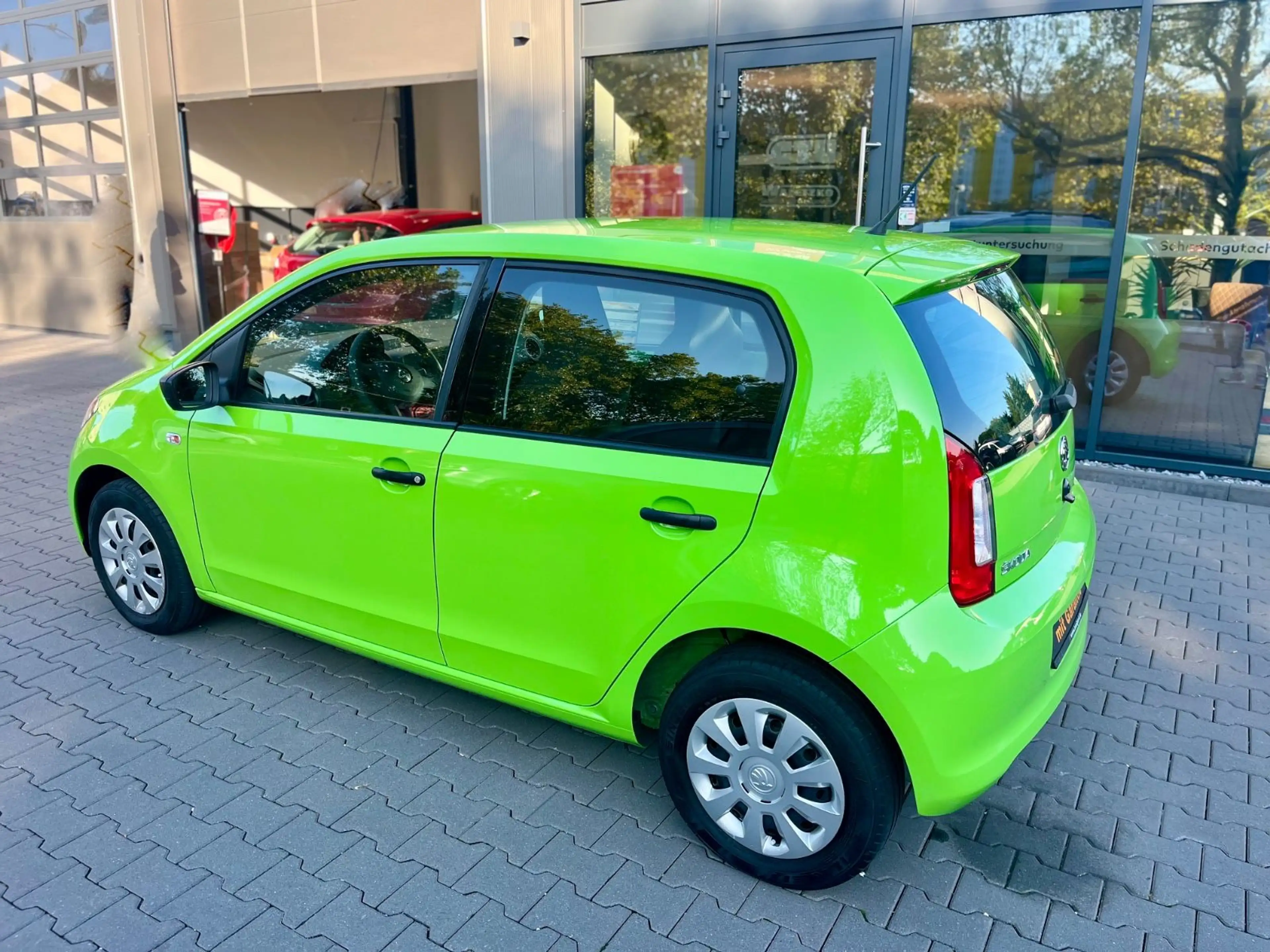 Skoda Citigo Active Klima SHZ 1-Hand Tüv+Insp Neu — photo 8