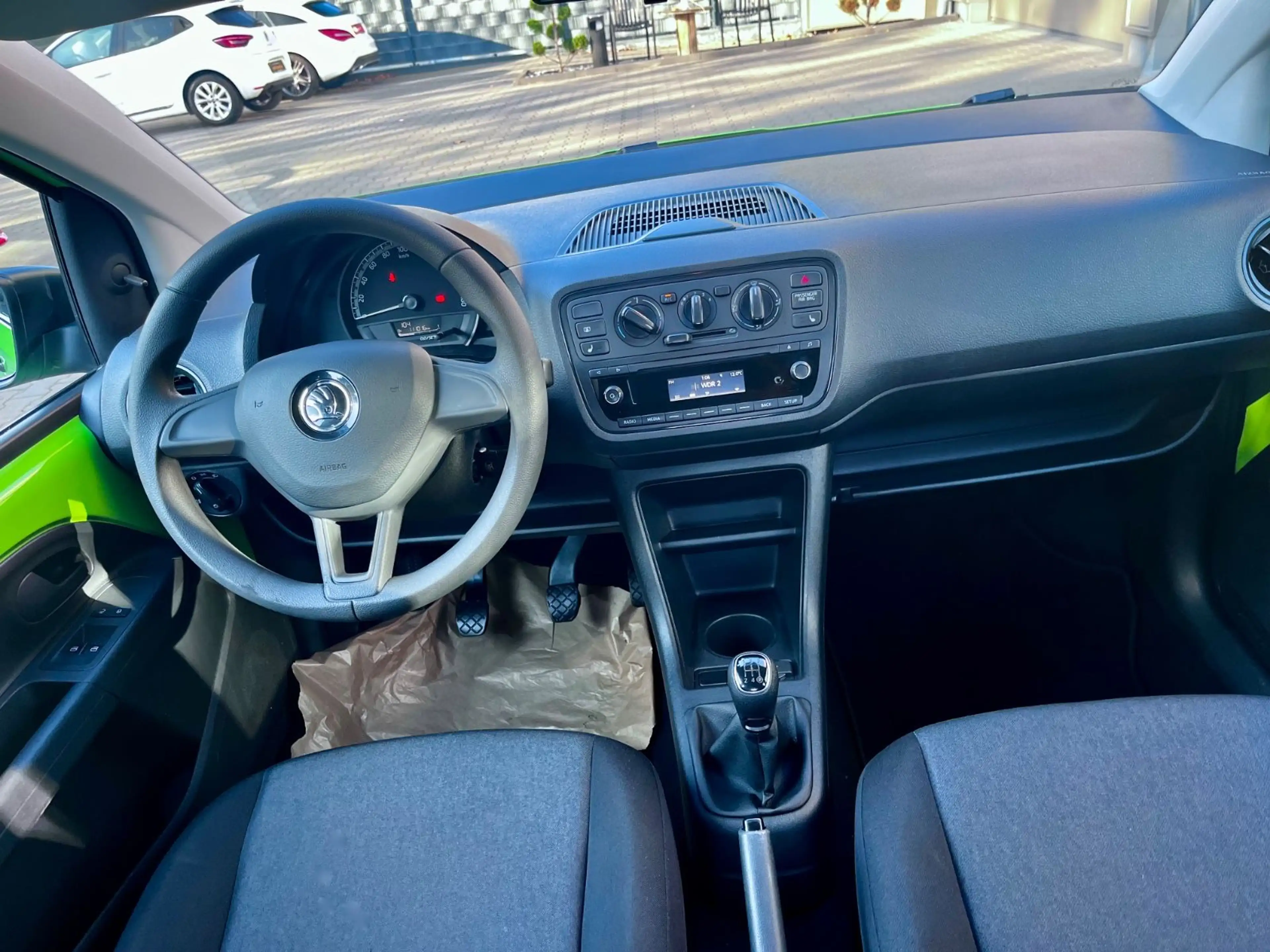 Skoda Citigo Active Klima SHZ 1-Hand Tüv+Insp Neu — photo 12