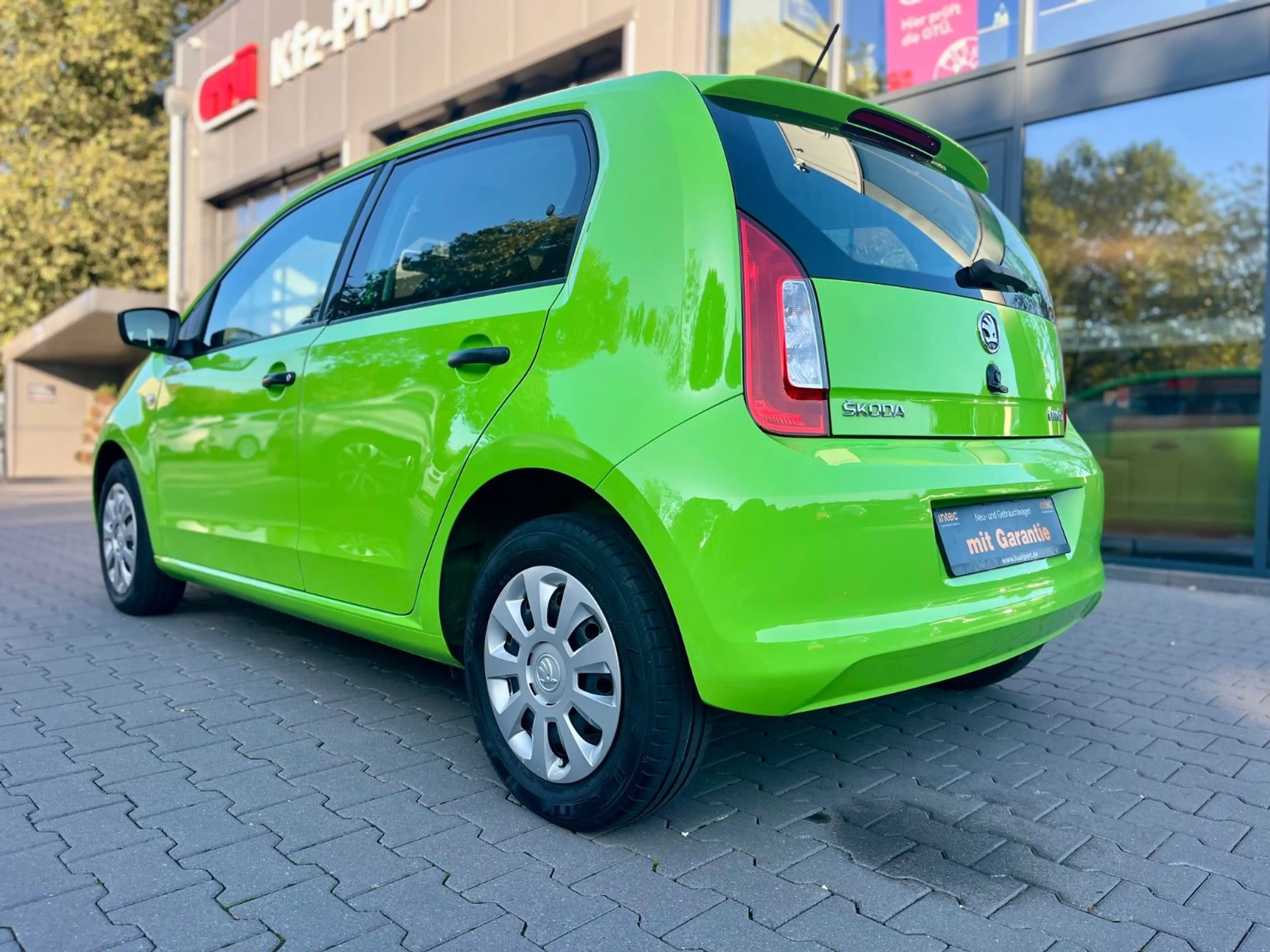 Skoda Citigo Active Klima SHZ 1-Hand Tüv+Insp Neu — photo 7