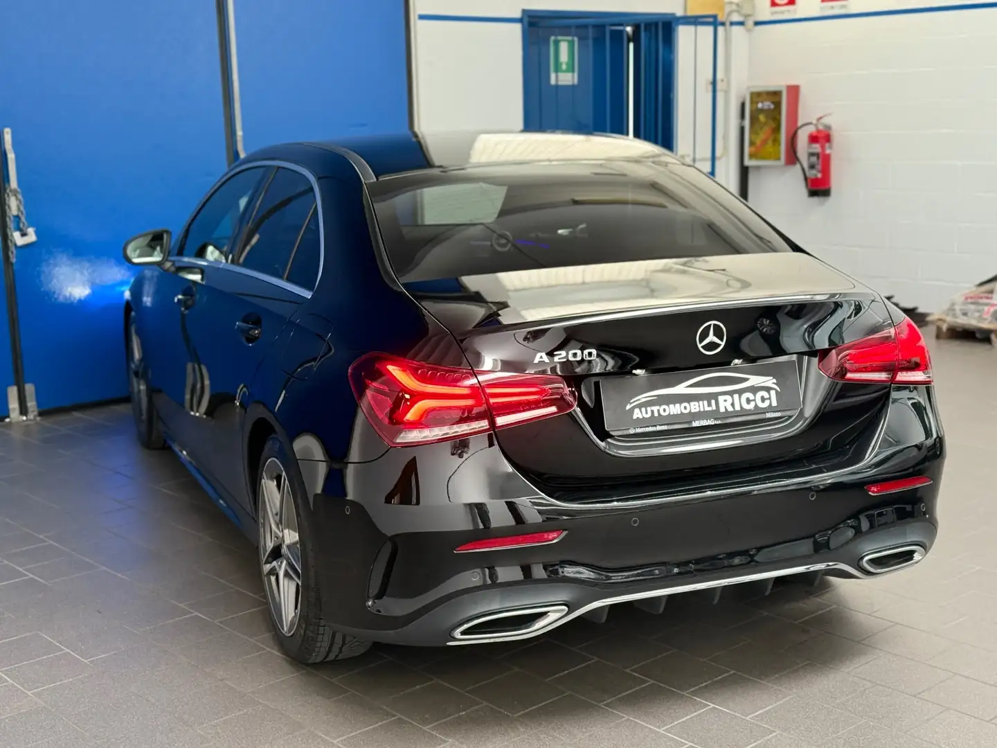 Mercedes-Benz A 200 A 200 Automatic Premium AMG LINE SEDAN Nero - 2