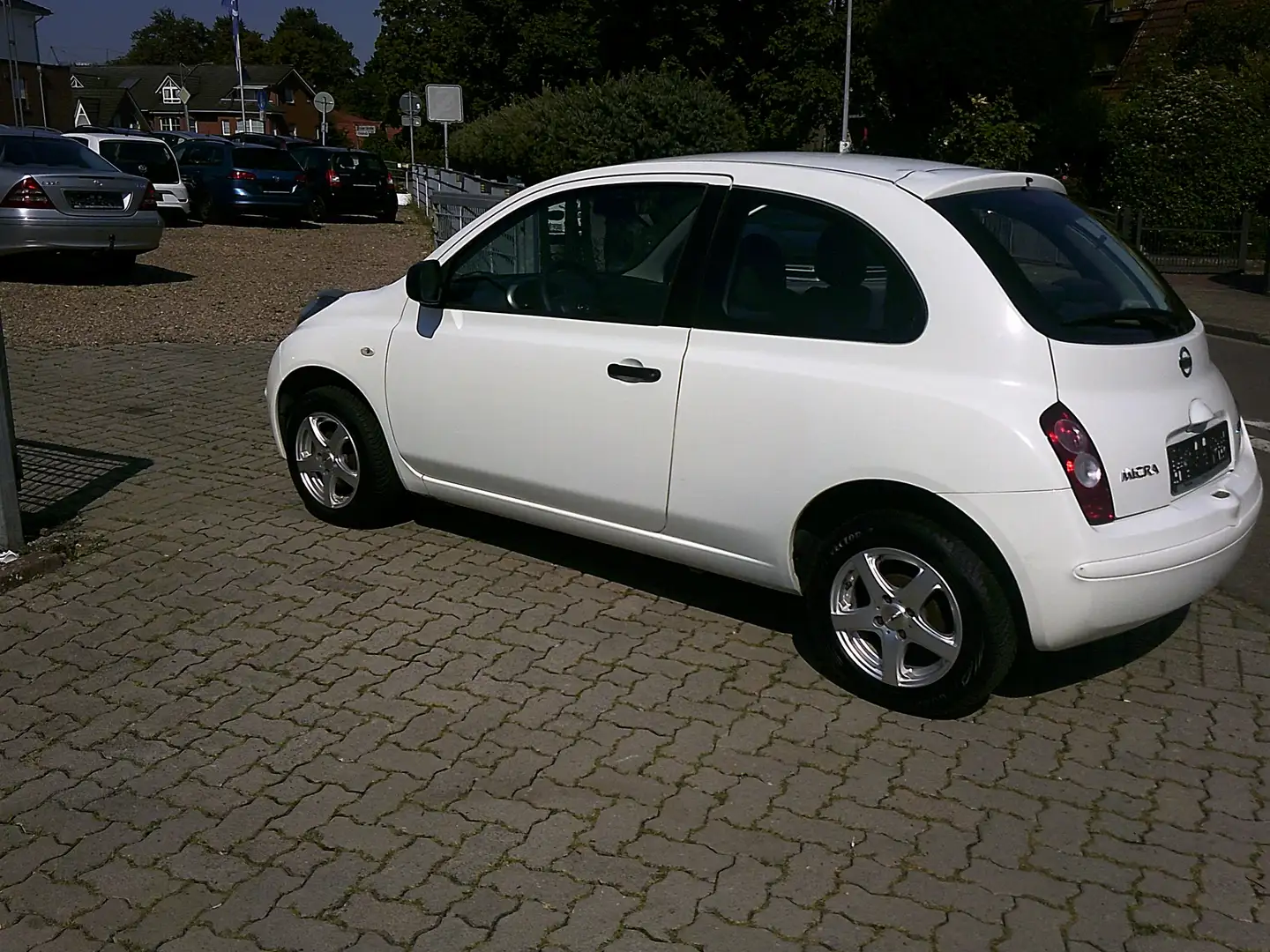 Nissan Micra Visia Weiß - 2