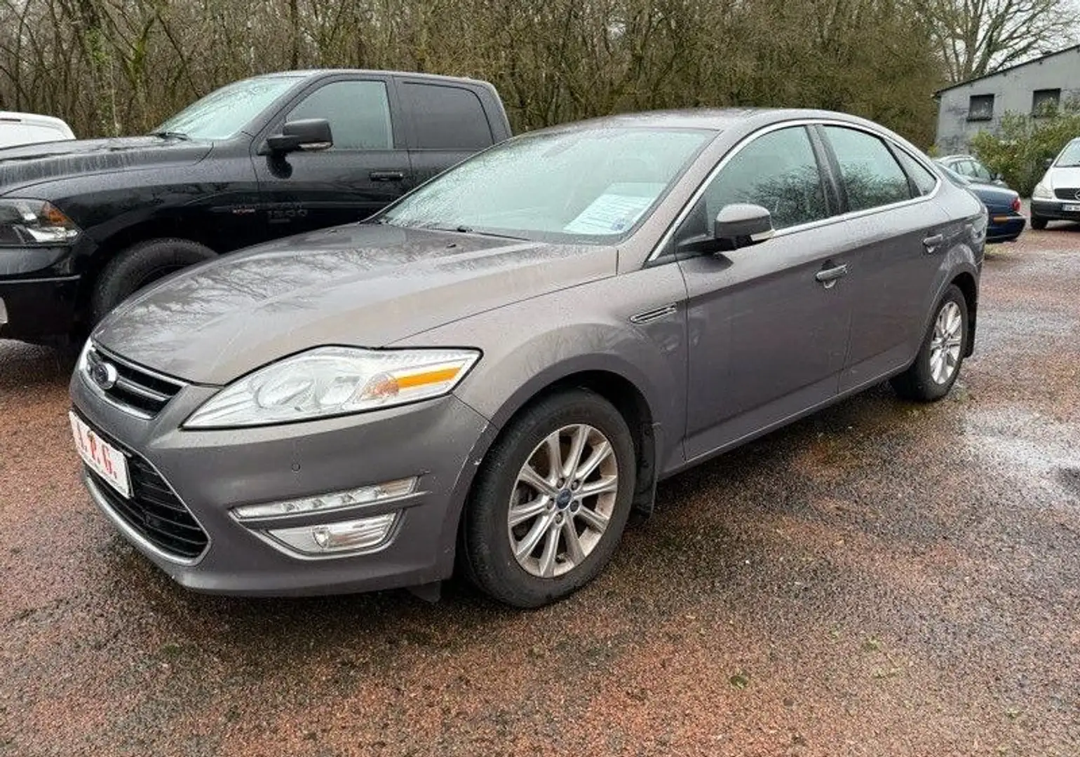 Ford Mondeo Titanium 160cv essence Gris - 2