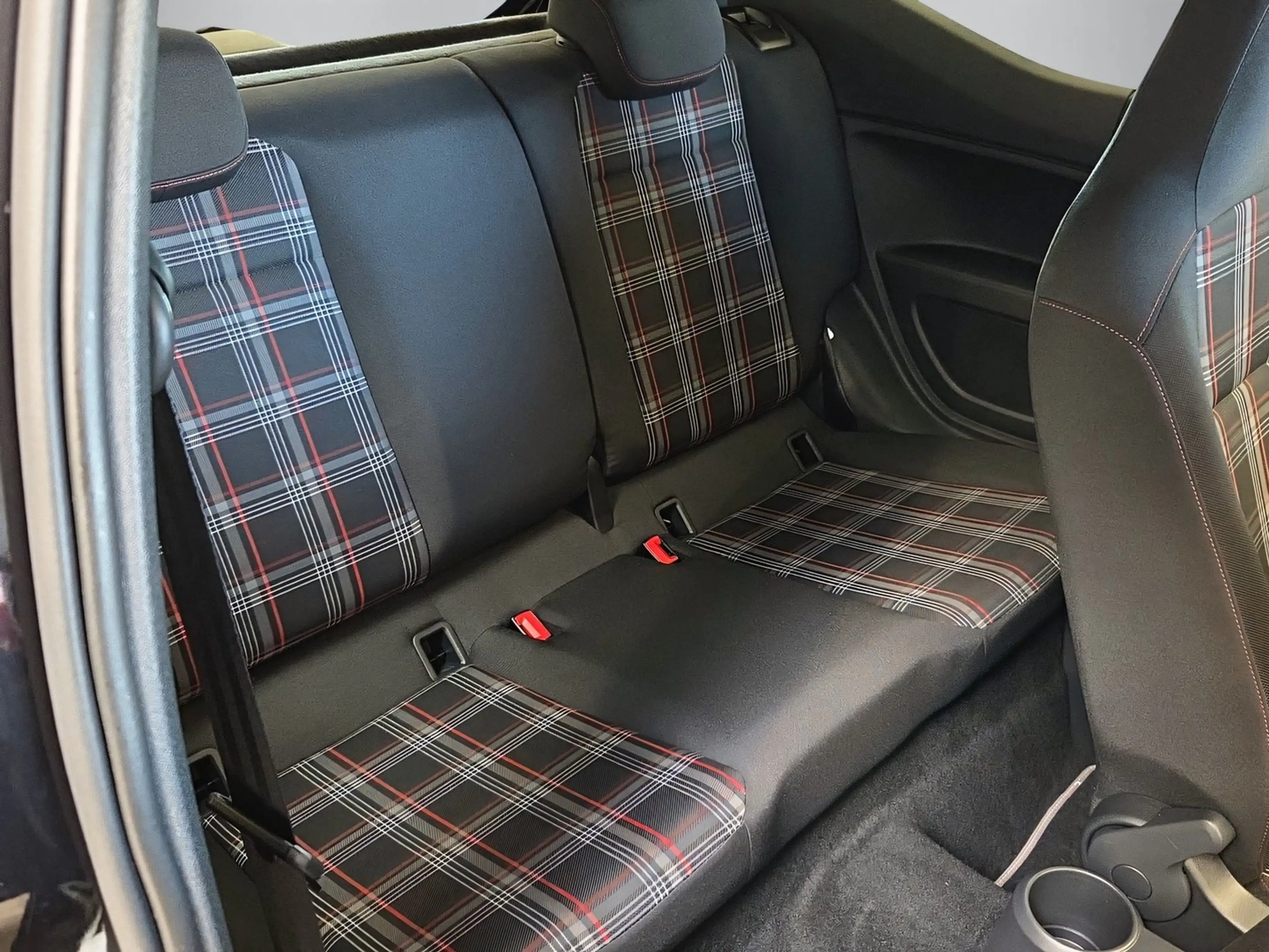 Volkswagen up! VW up! GTI — photo 12