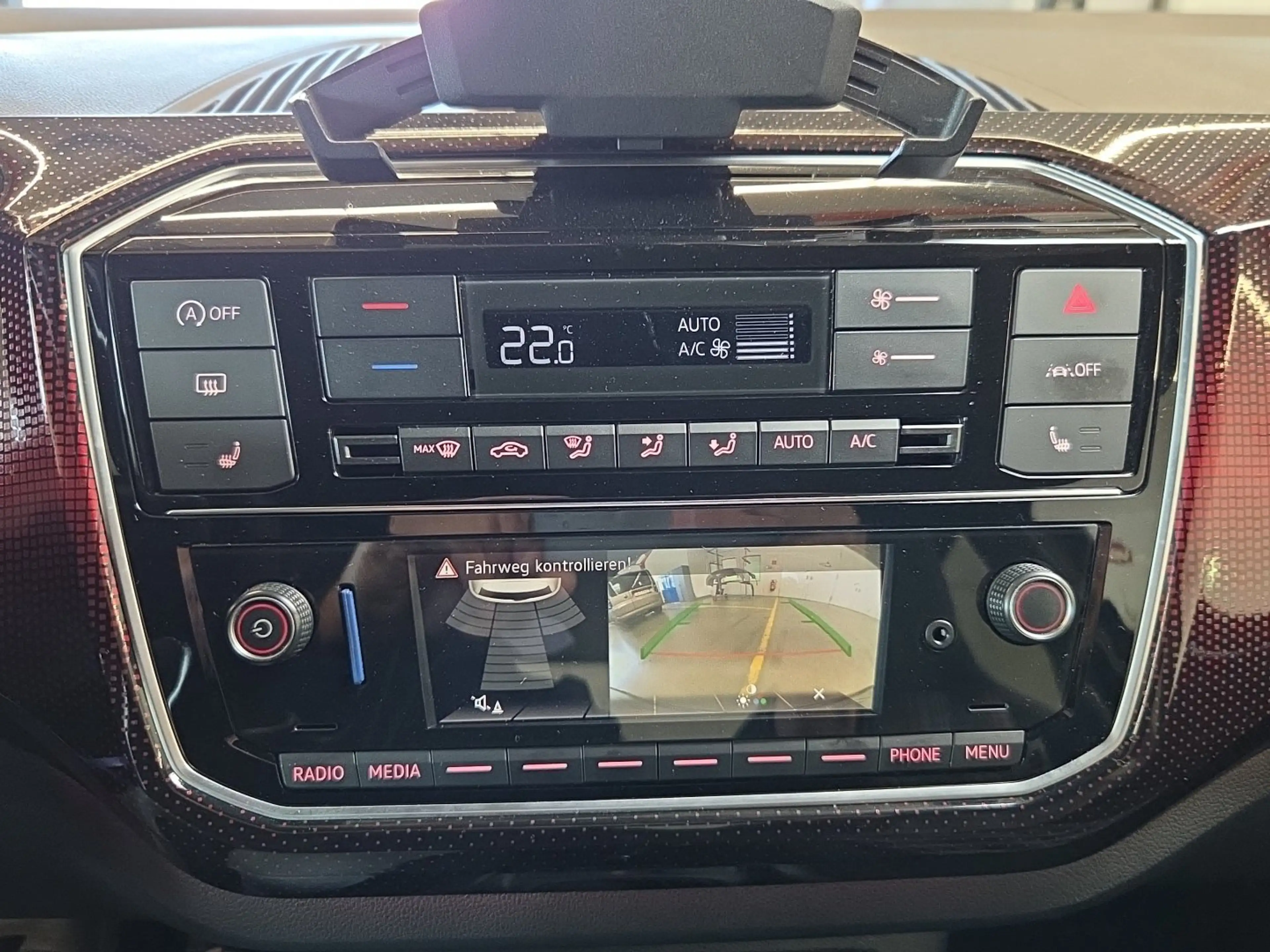 Volkswagen up! VW up! GTI — photo 15