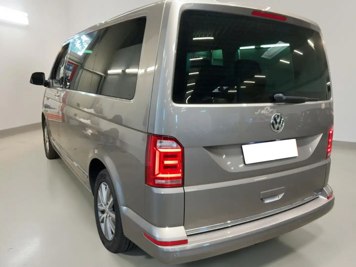 Volkswagen Multivan 2.0TDI BMT 70 years Bulli DSG 150kW Beige - 2