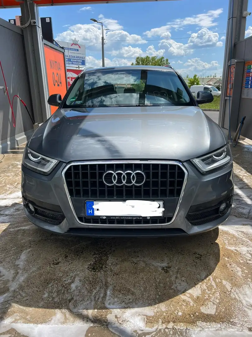 Audi Q3 2.0 TDI Grau - 2