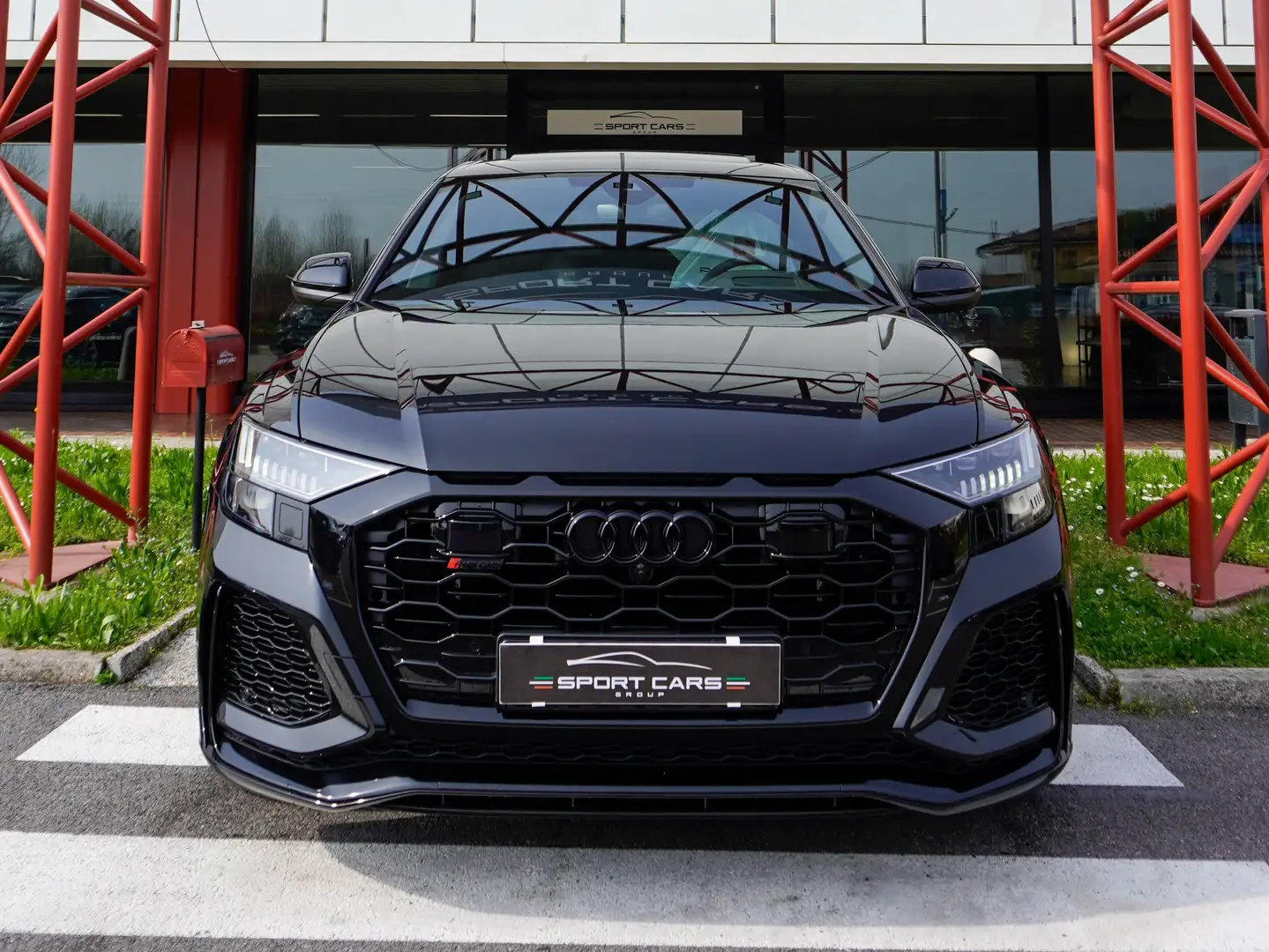Audi RS Q8 4.0 mhev # Sale and Rental # Nero - 1