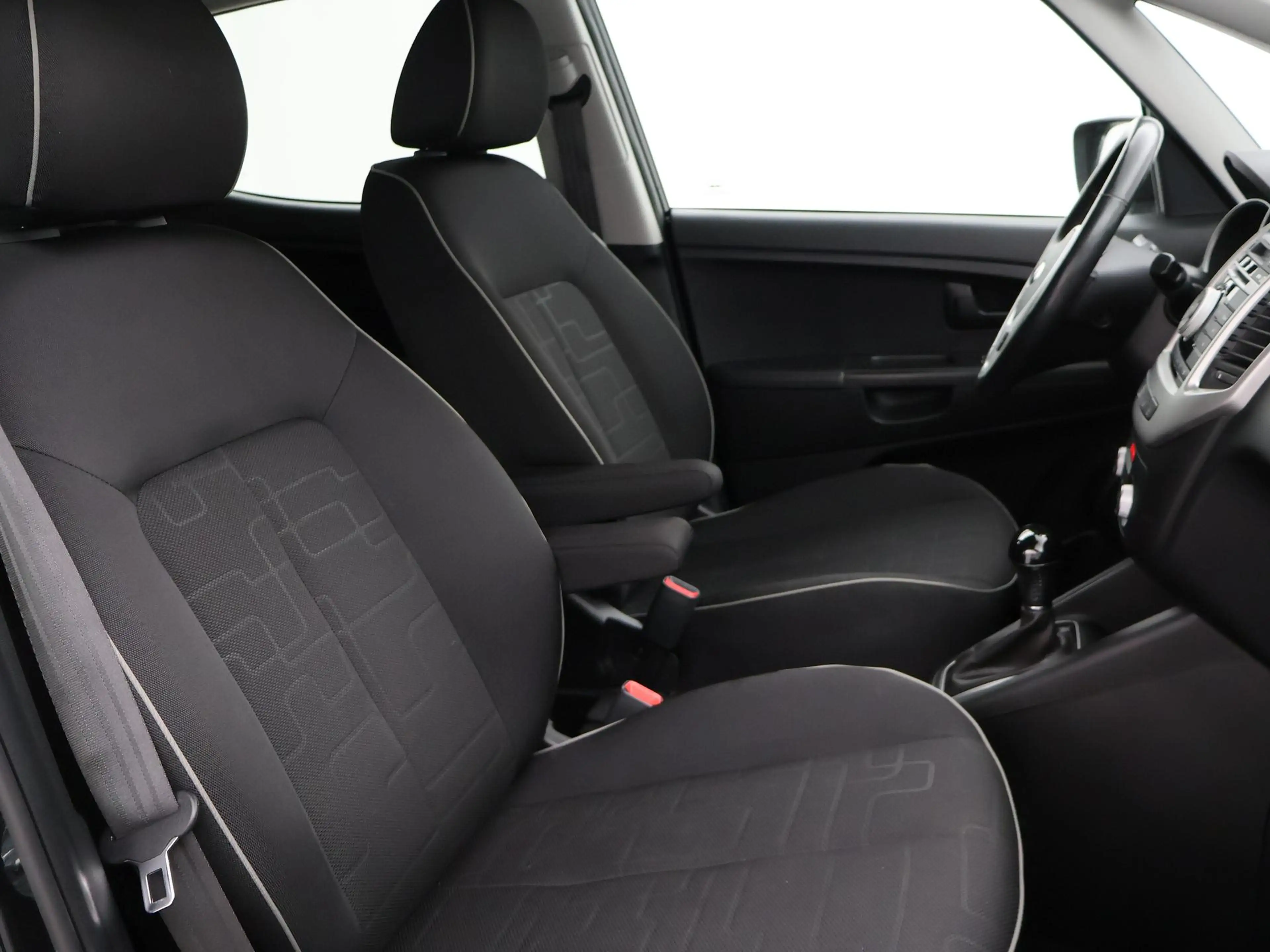 Kia Venga 1.6 CVVT AUTOMAAT + STUUR/STOELVERWARMING | PARKEE — photo 11