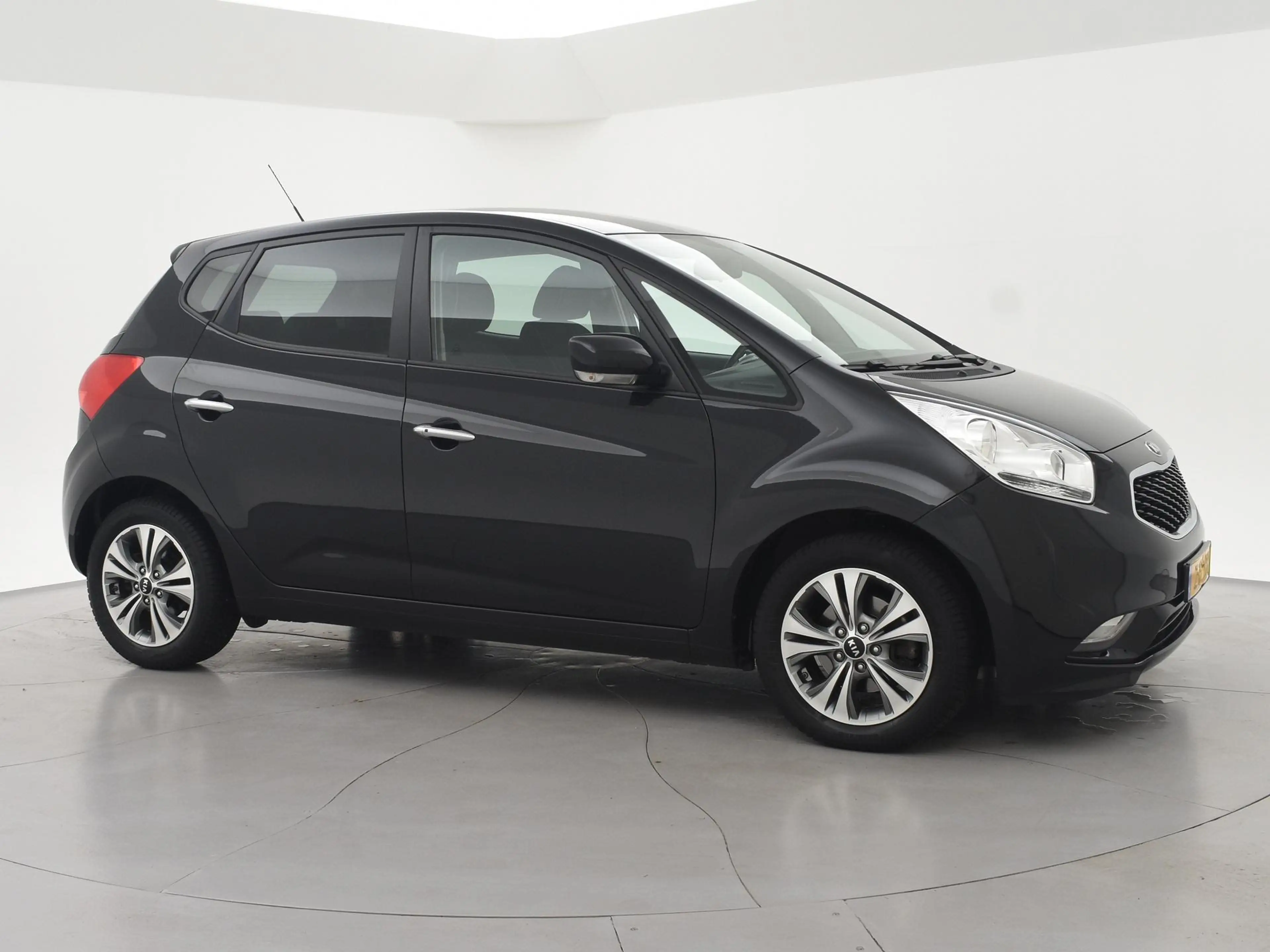 Kia Venga 1.6 CVVT AUTOMAAT + STUUR/STOELVERWARMING | PARKEE — photo 14