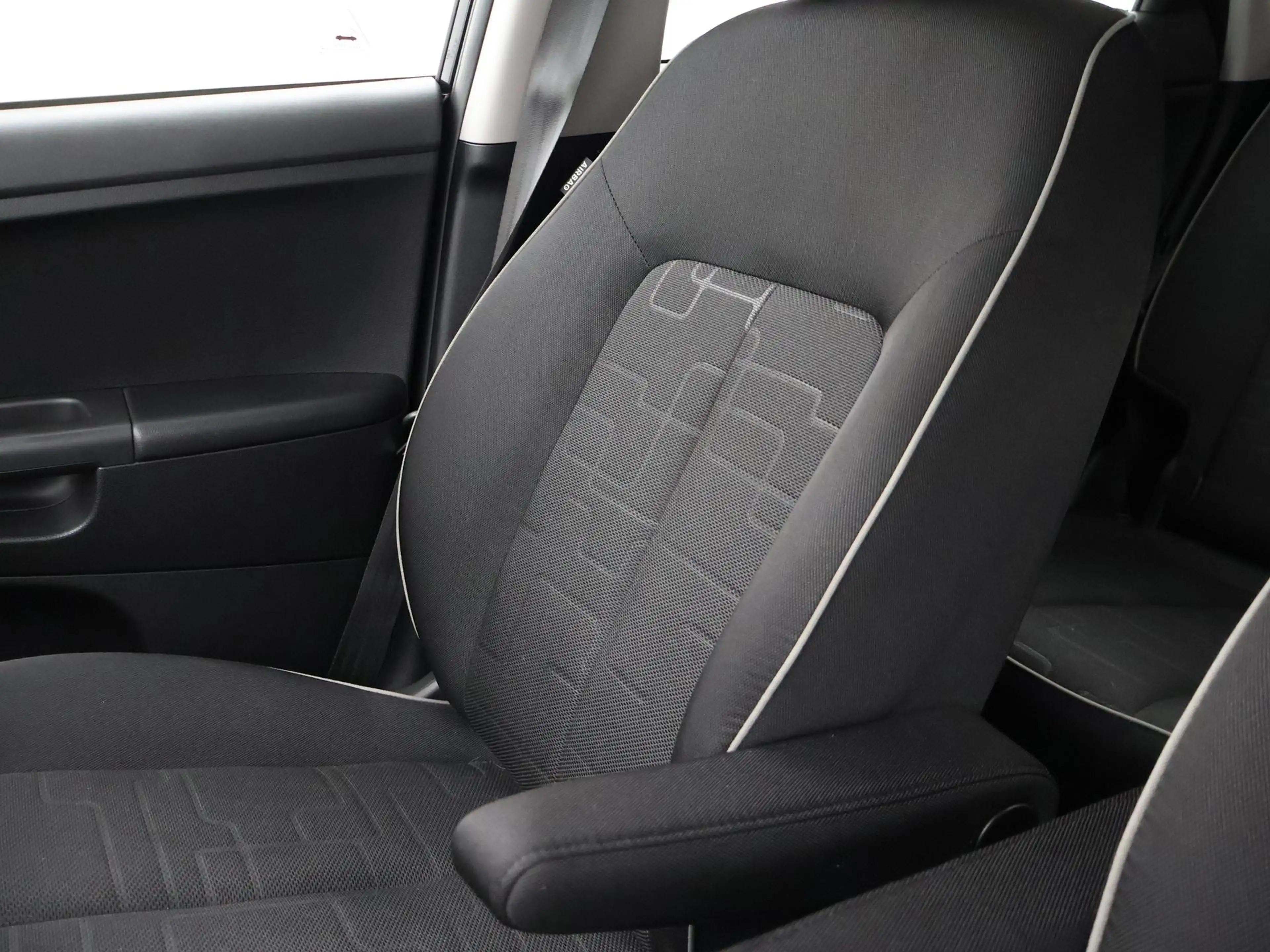 Kia Venga 1.6 CVVT AUTOMAAT + STUUR/STOELVERWARMING | PARKEE — photo 32