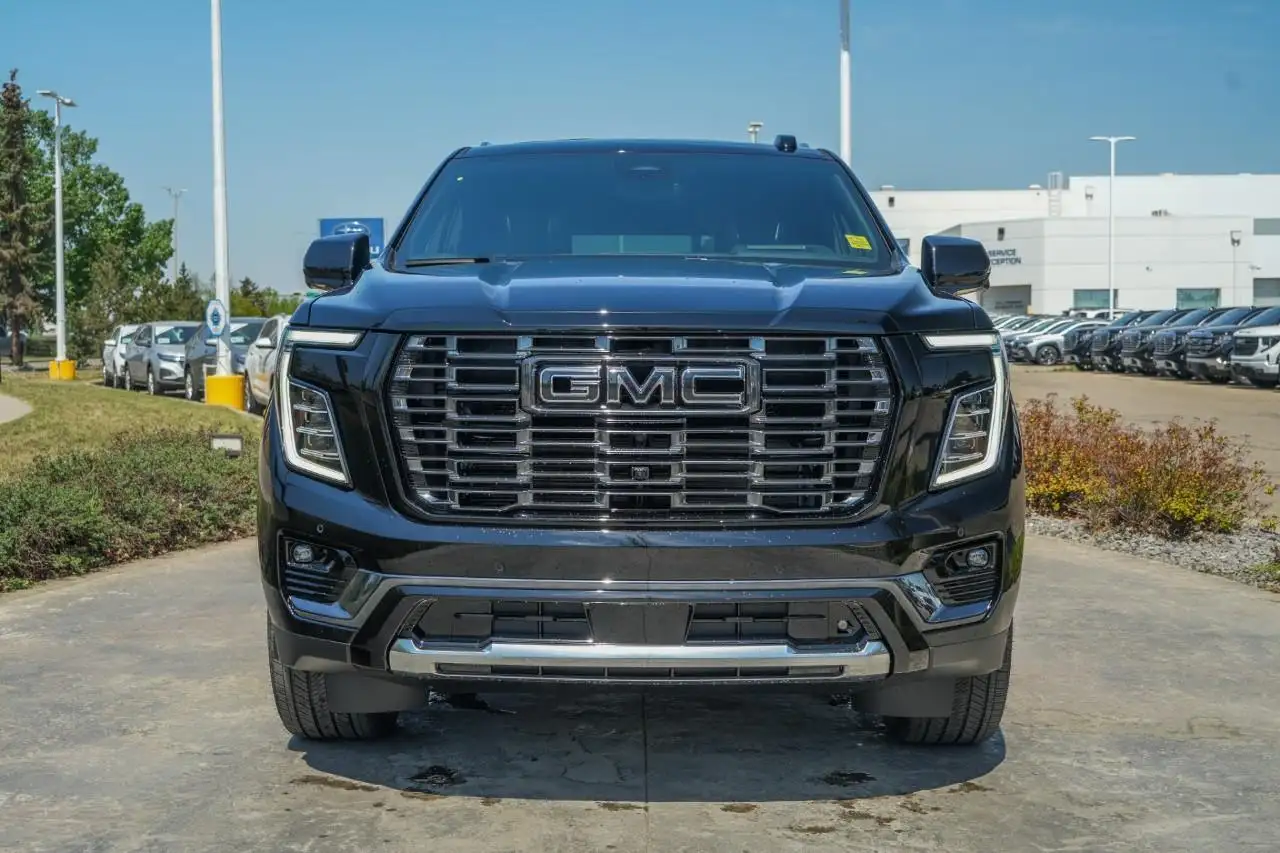 GMC Yukon снимка GMC Yukon