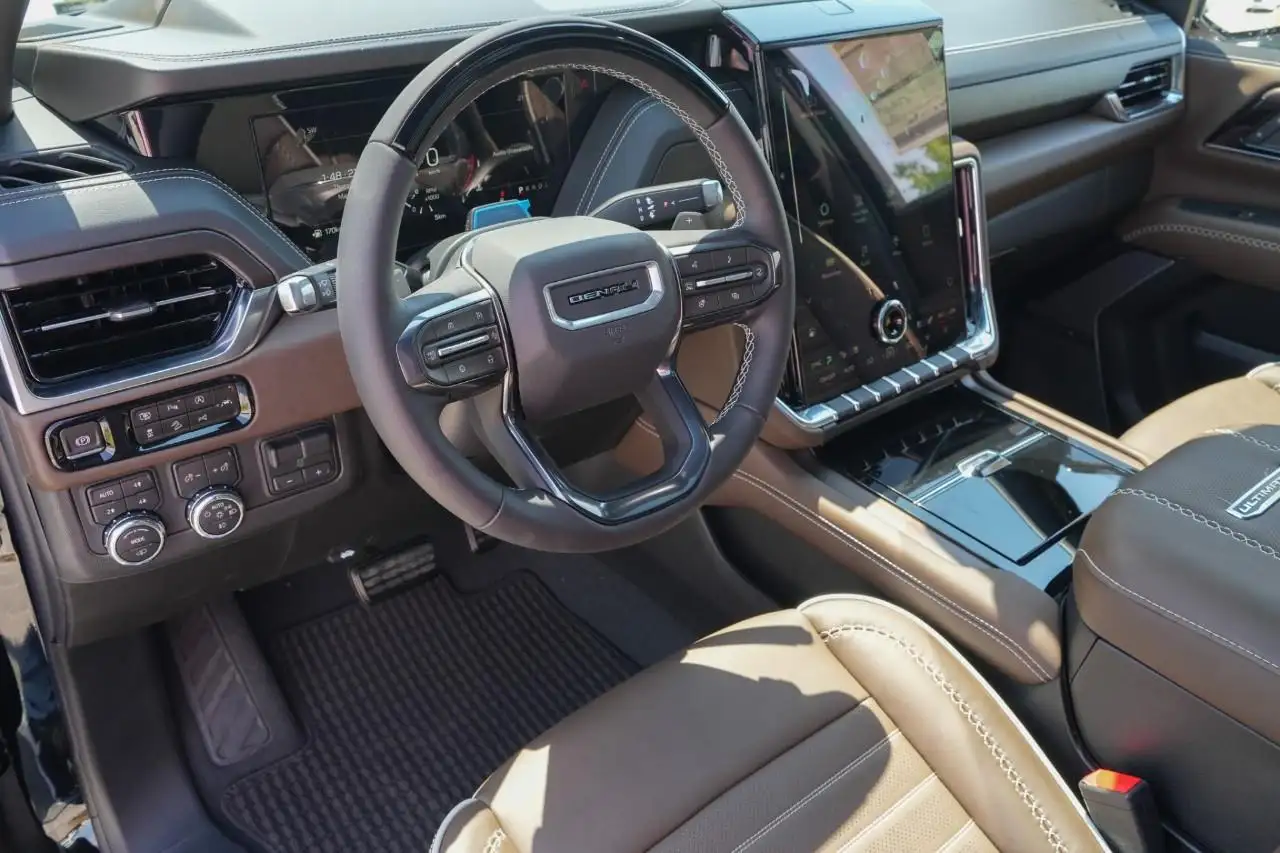 GMC Yukon снимка GMC Yukon