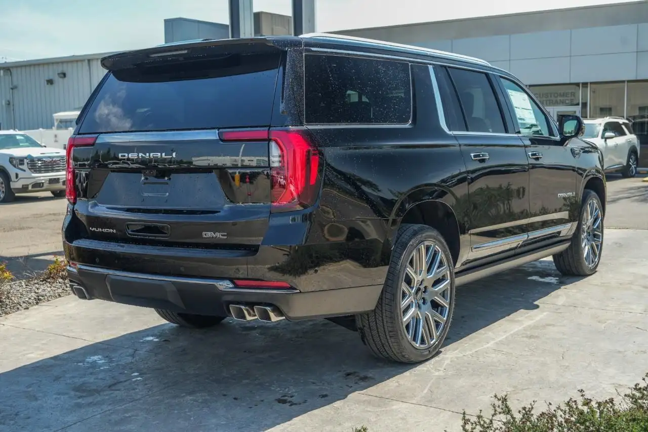 GMC Yukon снимка GMC Yukon