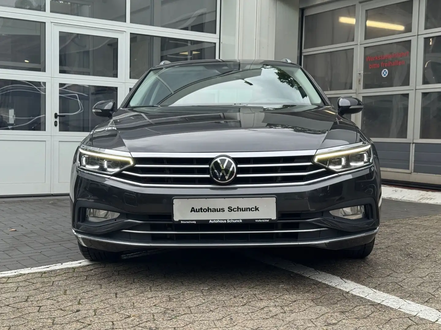 Volkswagen Passat Variant 2.0 TDI DSG/IQ LIGHT/AHK/ Grau - 2