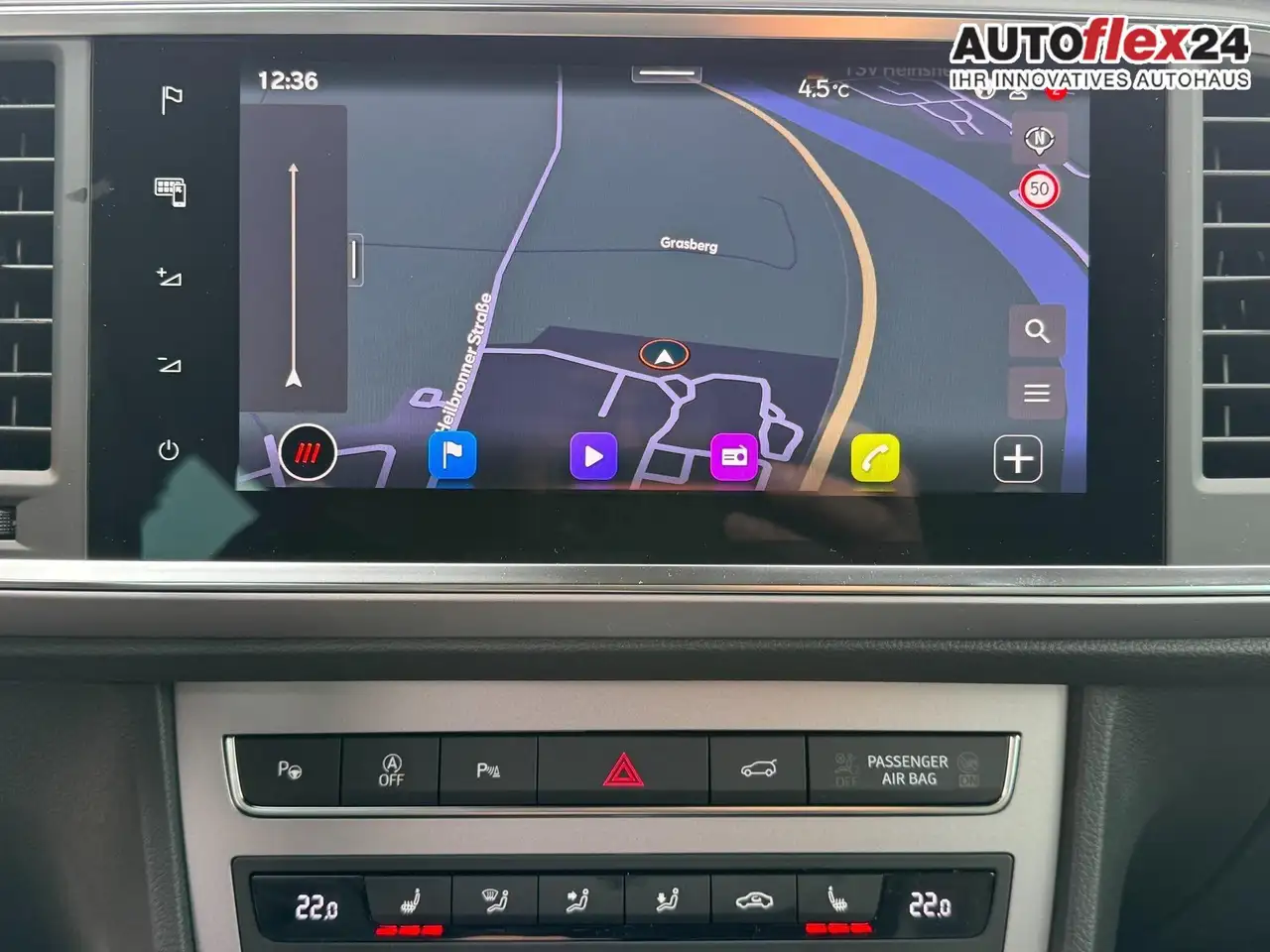 SEAT Ateca 1.5 TSI DSG FR Black Edition 19Z AHK PDC SHZ Na... 20