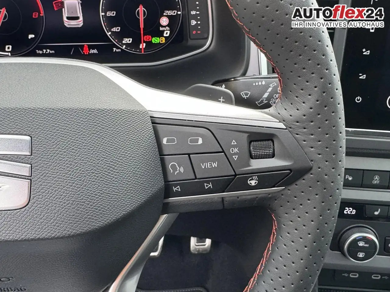 SEAT Ateca 1.5 TSI DSG FR Black Edition 19Z AHK PDC SHZ Na... 16