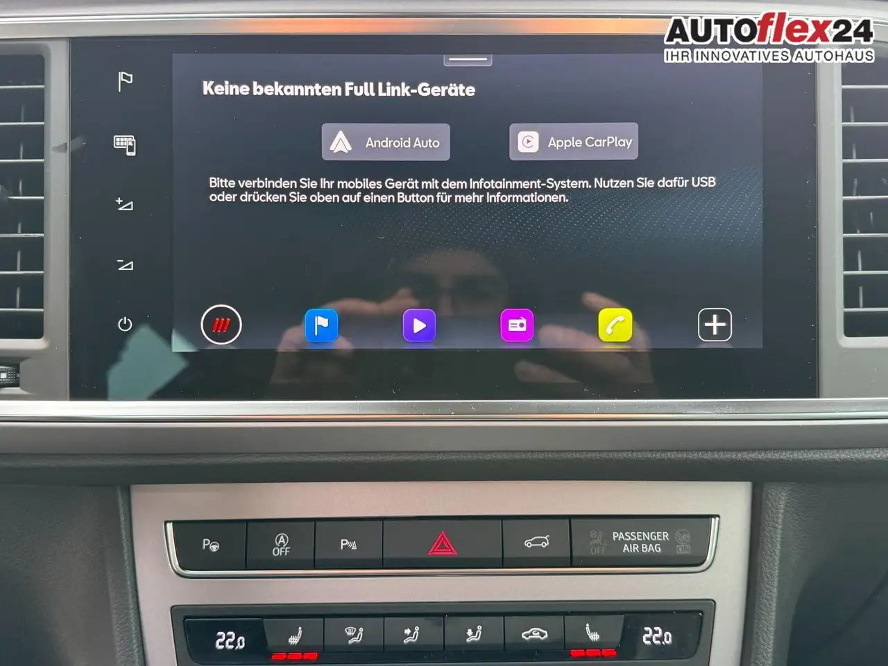 SEAT Ateca 1.5 TSI DSG FR Black Edition 19Z AHK PDC SHZ Na... 19