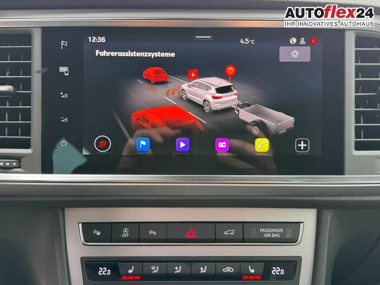 SEAT Ateca 1.5 TSI DSG FR Black Edition 19Z AHK PDC SHZ Na... 24