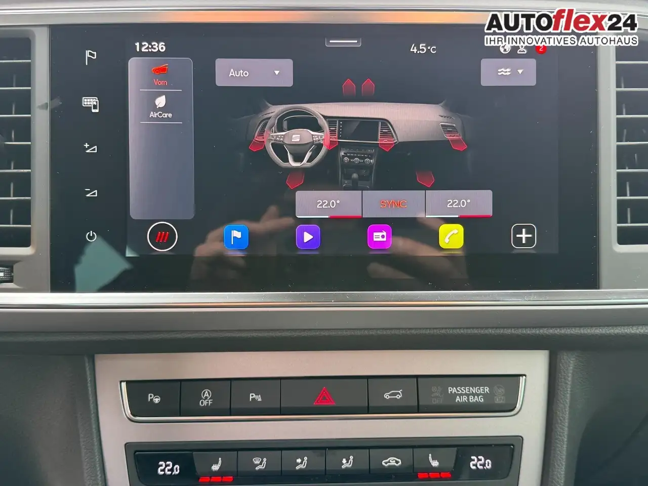SEAT Ateca 1.5 TSI DSG FR Black Edition 19Z AHK PDC SHZ Na... 21