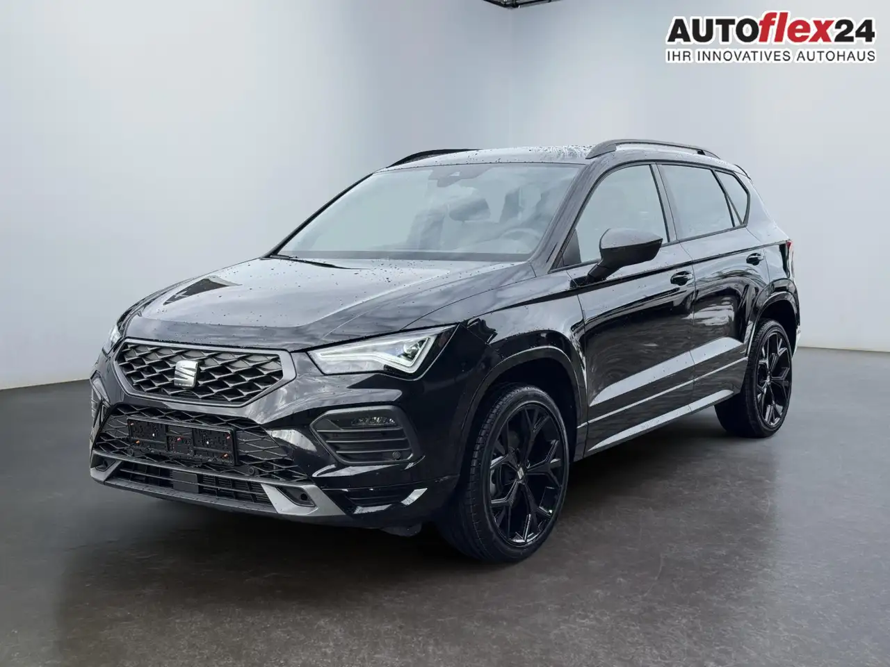 SEAT Ateca 1.5 TSI DSG FR Black Edition 19Z AHK PDC SHZ Na... 2