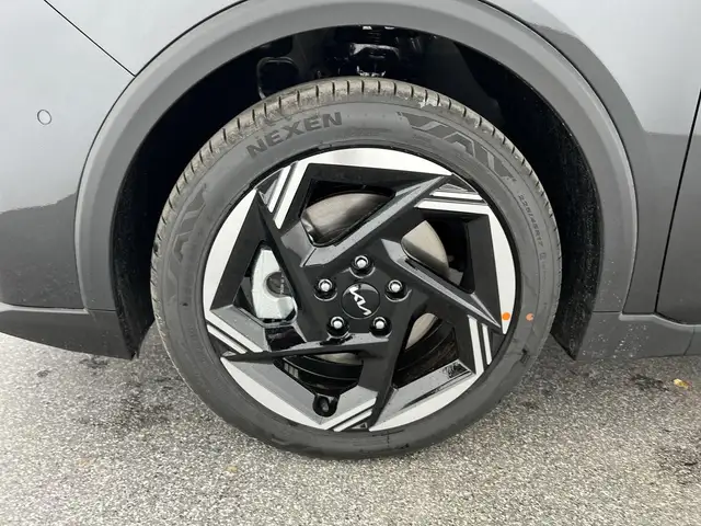 Kia K4 view 6