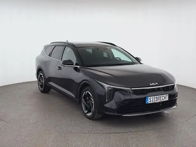 Kia K4 view 3