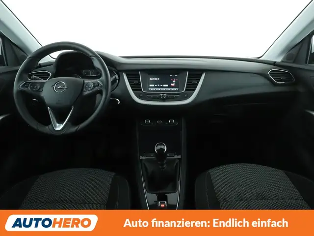 Opel Grandland X view 12