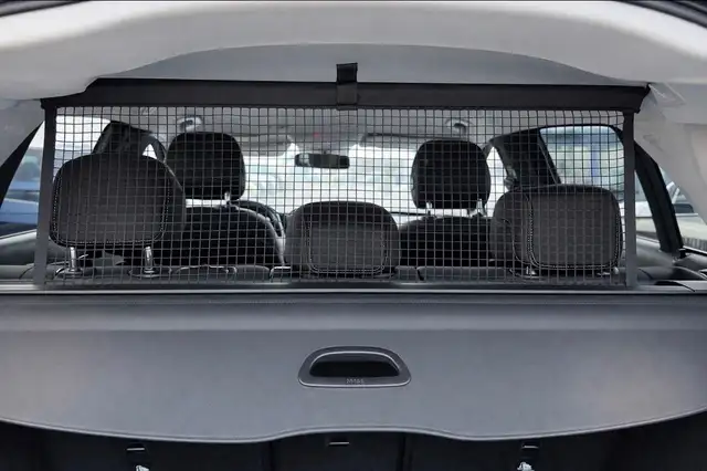 Mercedes-Benz 220 view 15