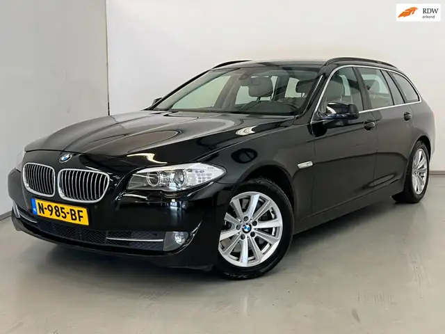 BMW 528 5-serie Touring 528i Executive / Xenon / Stoelverw