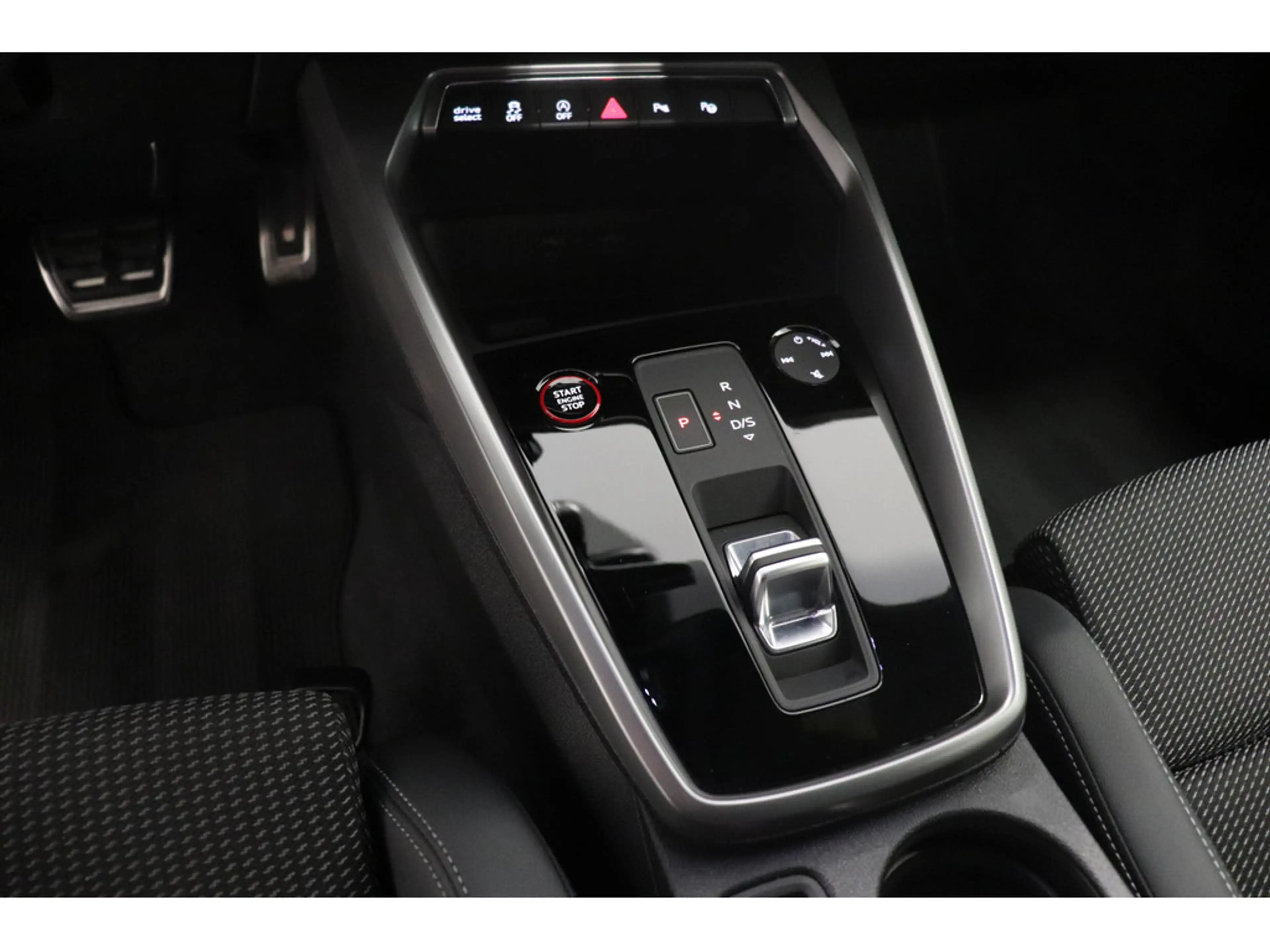 Audi S3 quattro 2.0 TFSI Sportback #LED #NAVI — photo 10