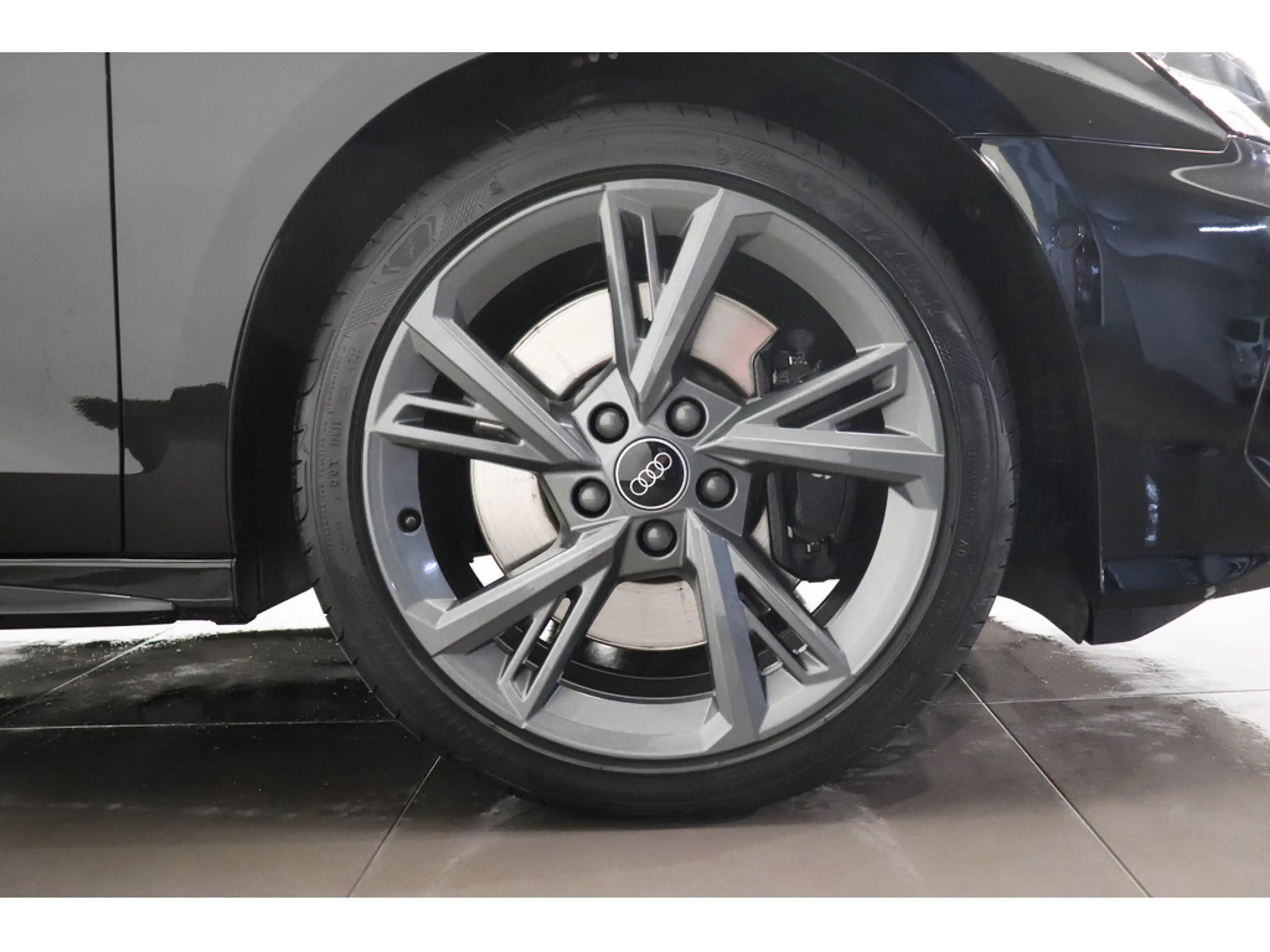 Audi S3 quattro 2.0 TFSI Sportback #LED #NAVI — photo 5