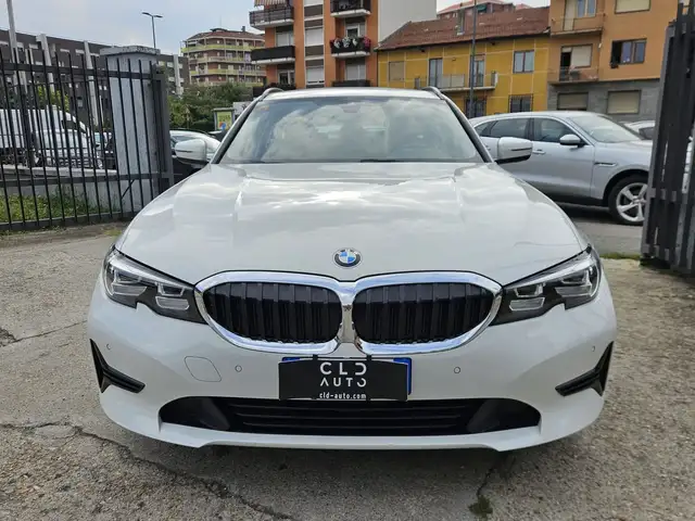 BMW 3 Series view 2