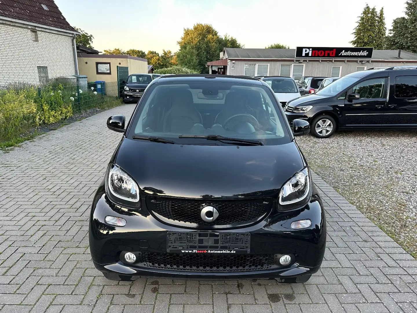 smart forTwo Cabrio Prime SPORT-90PS-LED-NAVI-KAM-DAB Schwarz - 2