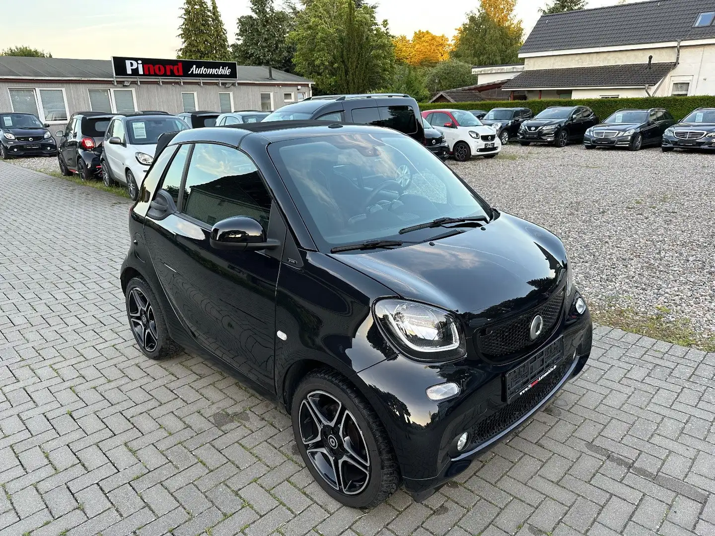 smart forTwo Cabrio Prime SPORT-90PS-LED-NAVI-KAM-DAB Schwarz - 1