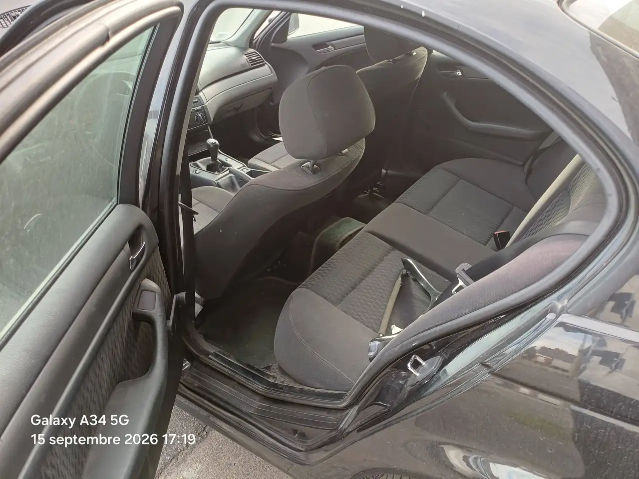 BMW 318i, foto 6