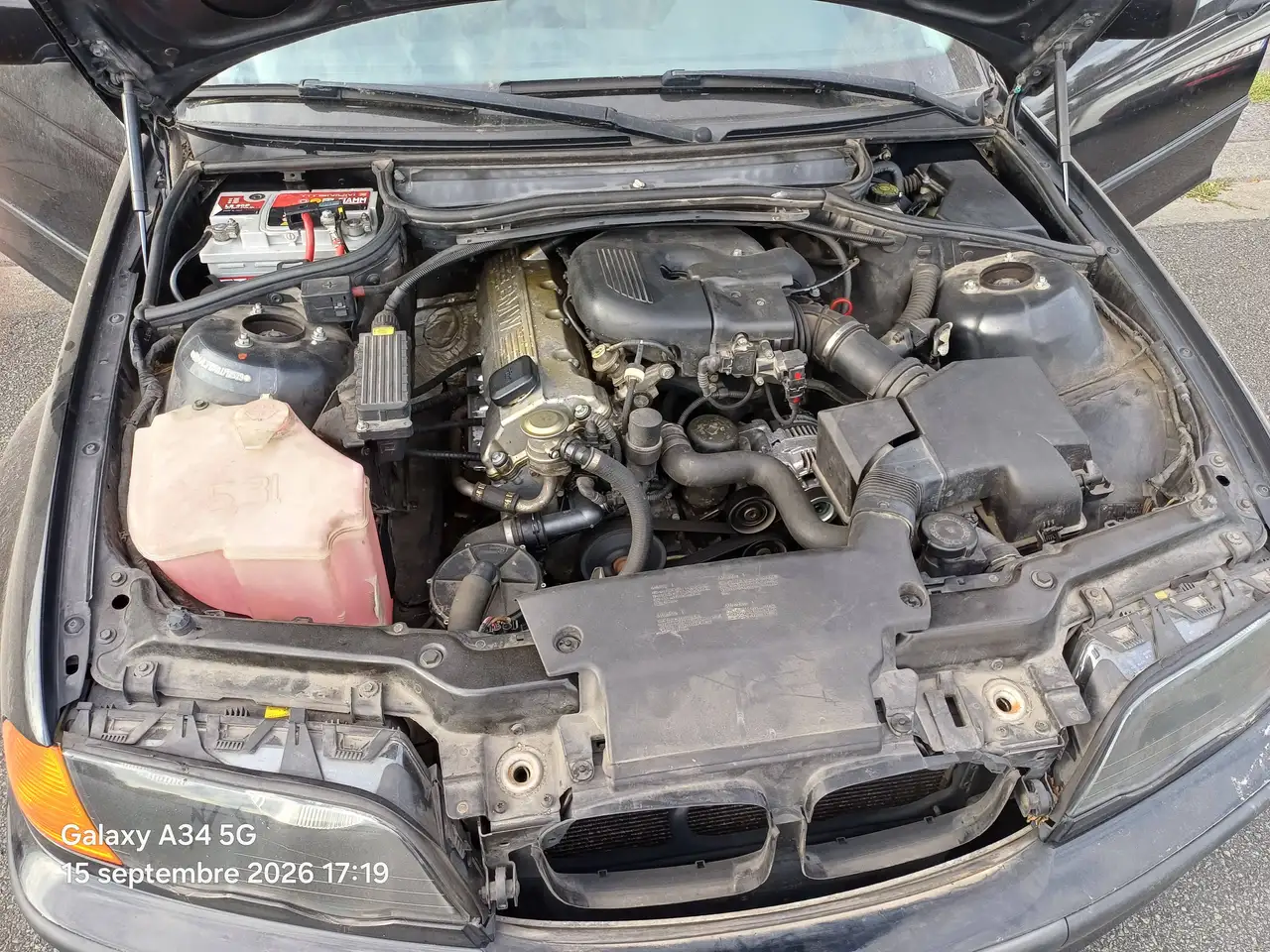 BMW 318i, foto 9