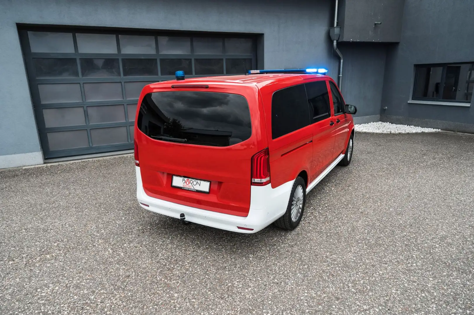 Mercedes-Benz Vito Tourer 119 CDI 4x4 lang *Feuerwehr MTW,MTF* Rot - 2