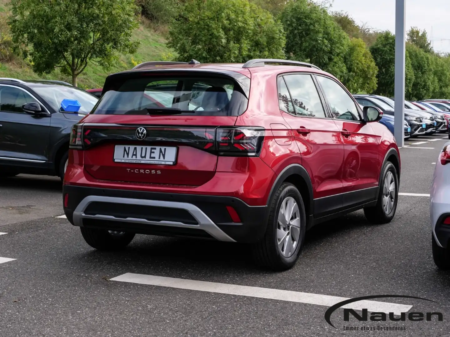 Volkswagen T-Cross Life *AHK*ACC*KAMERA*NAVI*MATRIX*SHZ* Rouge - 2