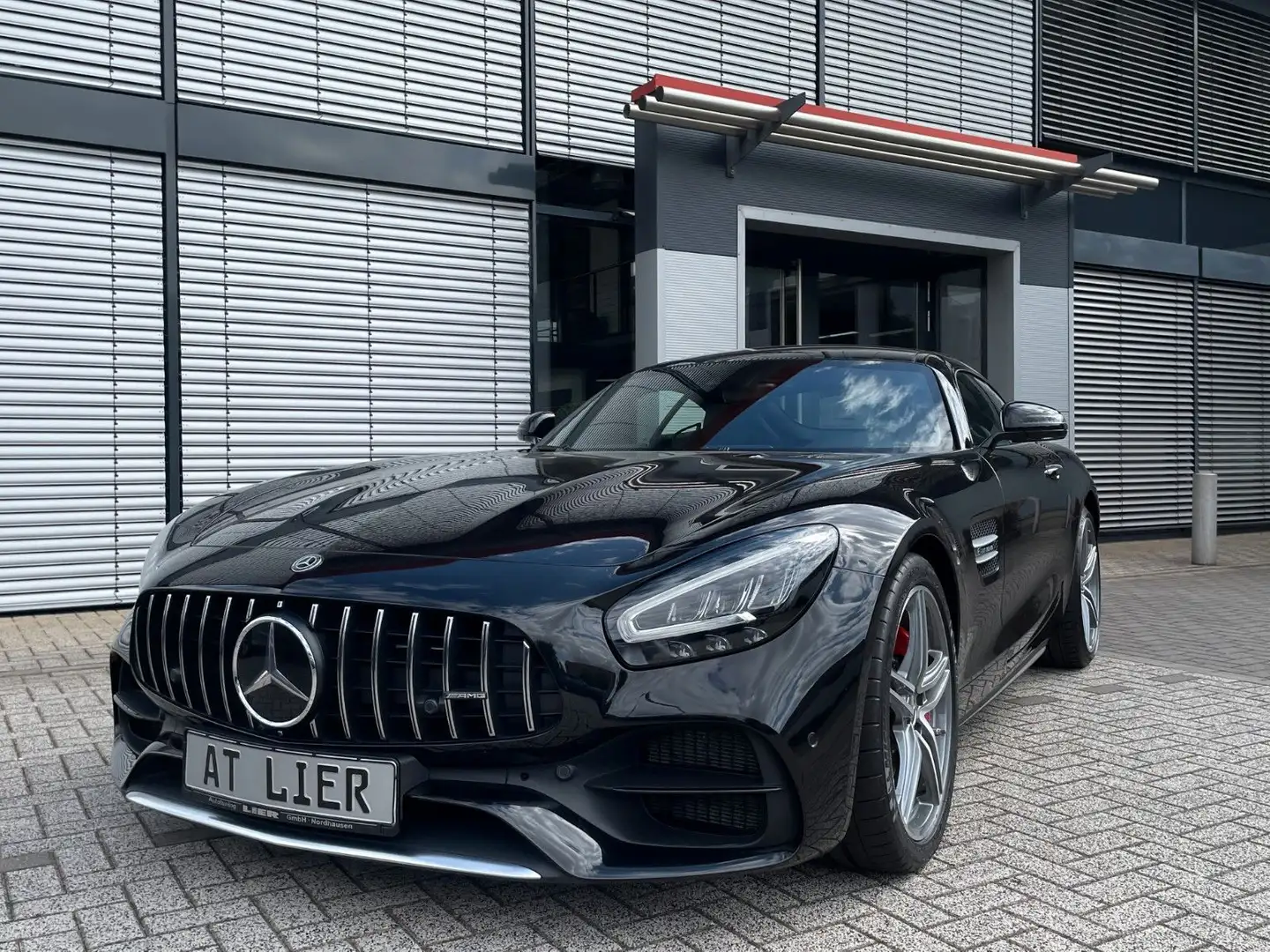Mercedes-Benz AMG GT Cp. 4,0V8 PERF-ABG  TRACK-PACE PANORAMA Schwarz - 2